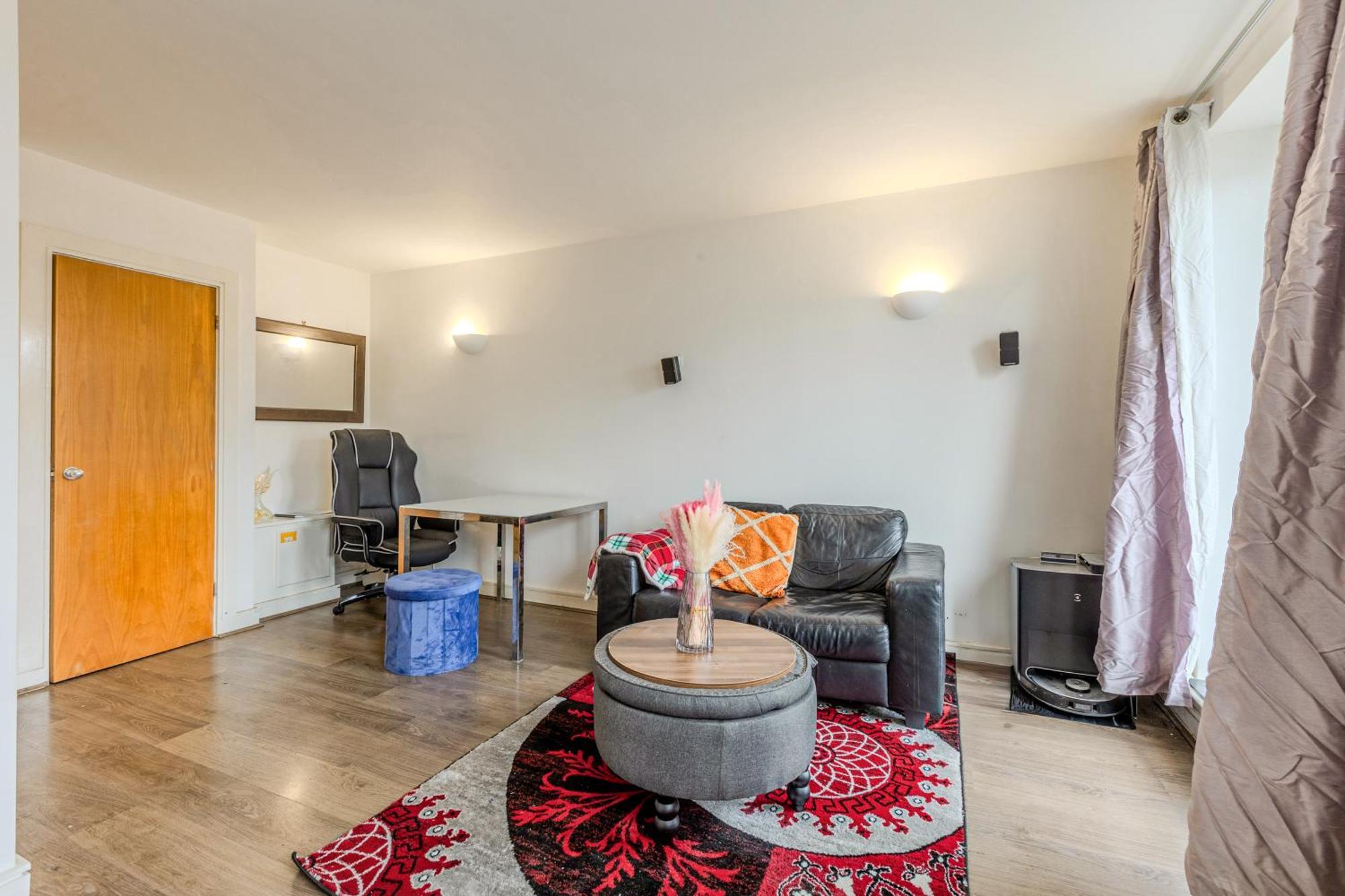 Peaceful 1br Near Canary Warf, 2min Thames River * London