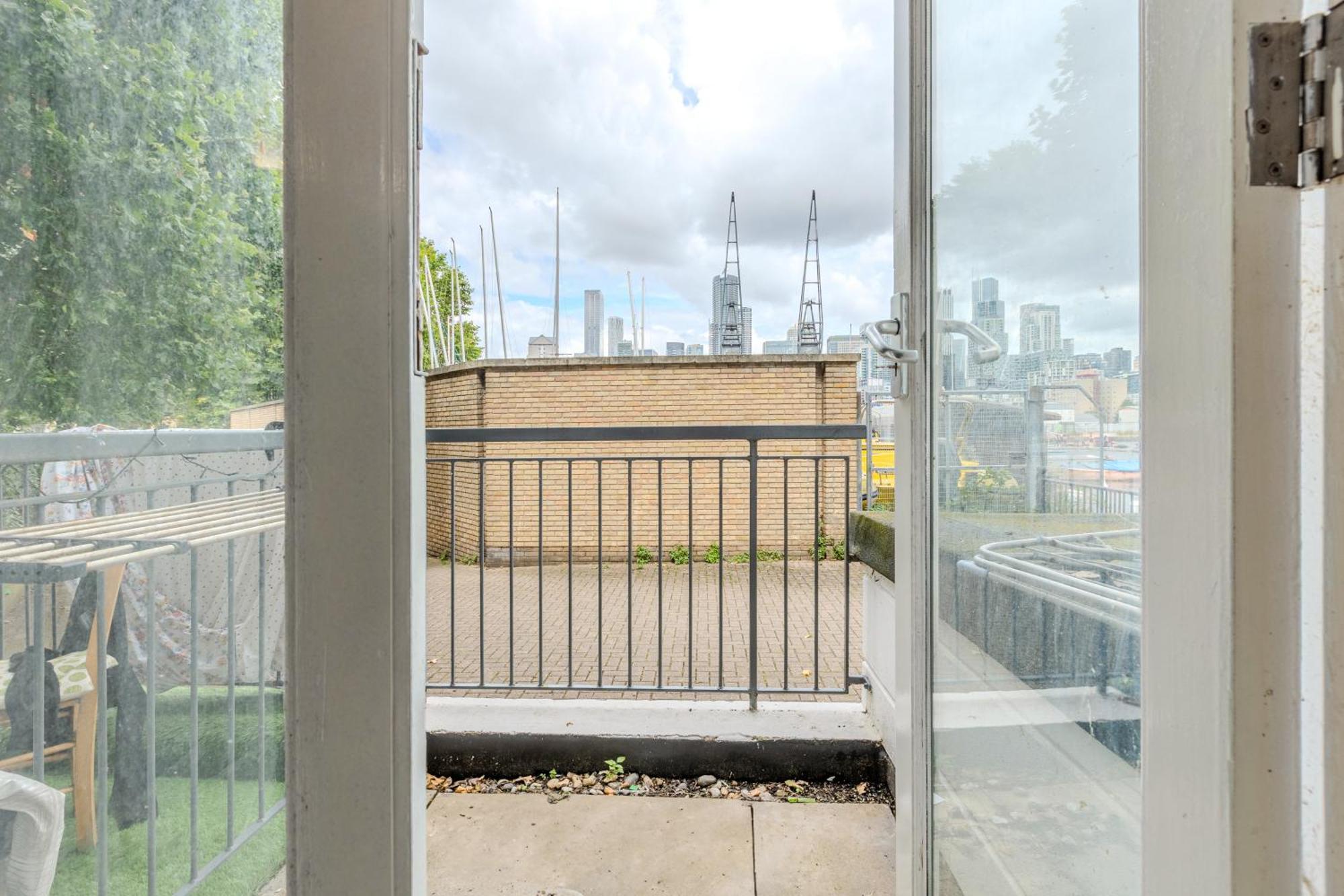 Peaceful 1br Near Canary Warf, 2min Thames River London