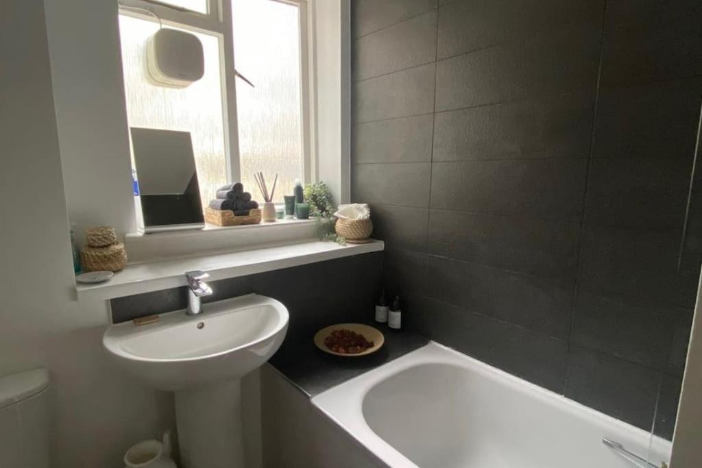 Amazing + Cozy Apartment London