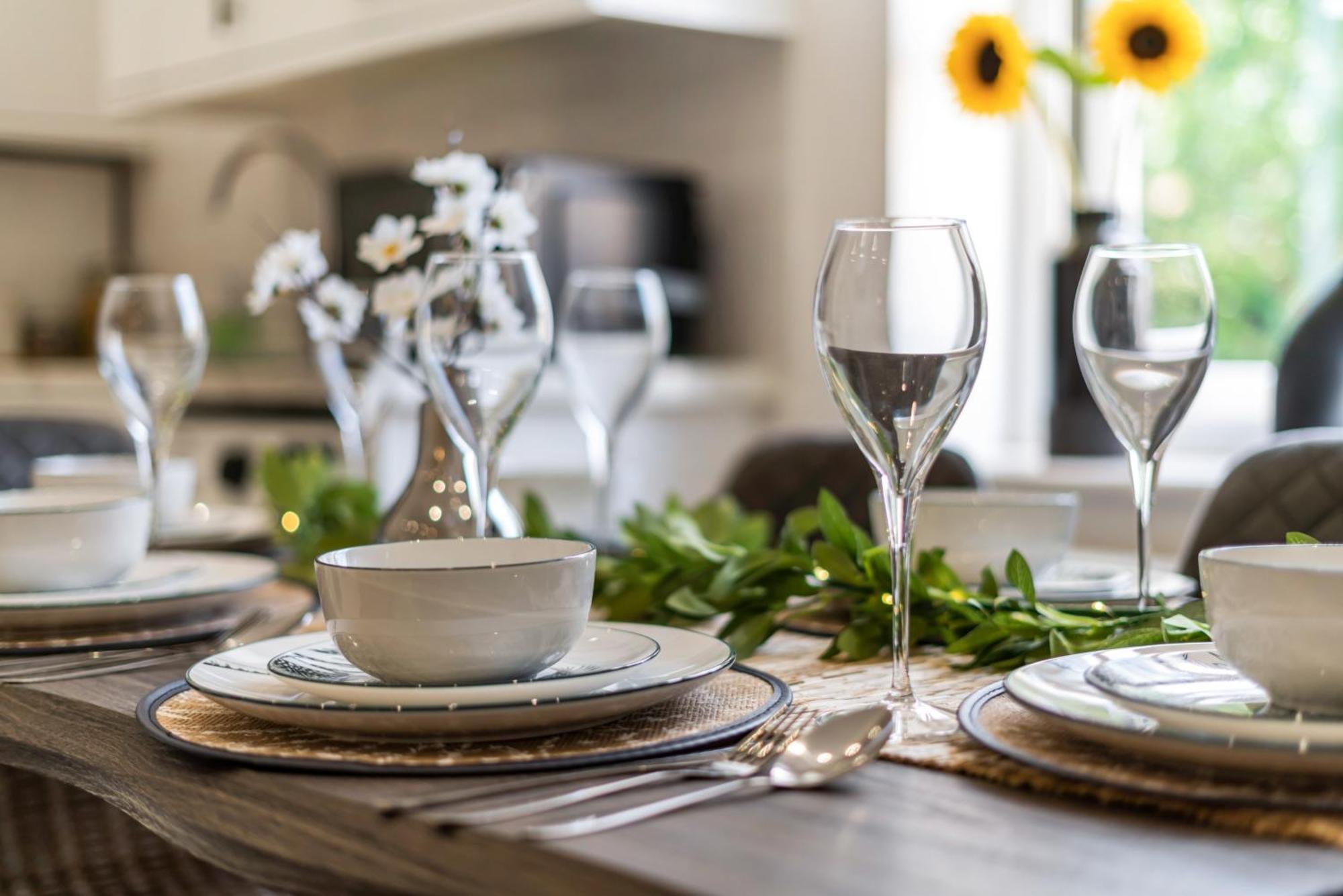 Award Winning 2025 - Wembley Luxury Apartment 2Br Stay Next To Stadium Plus Free Parking