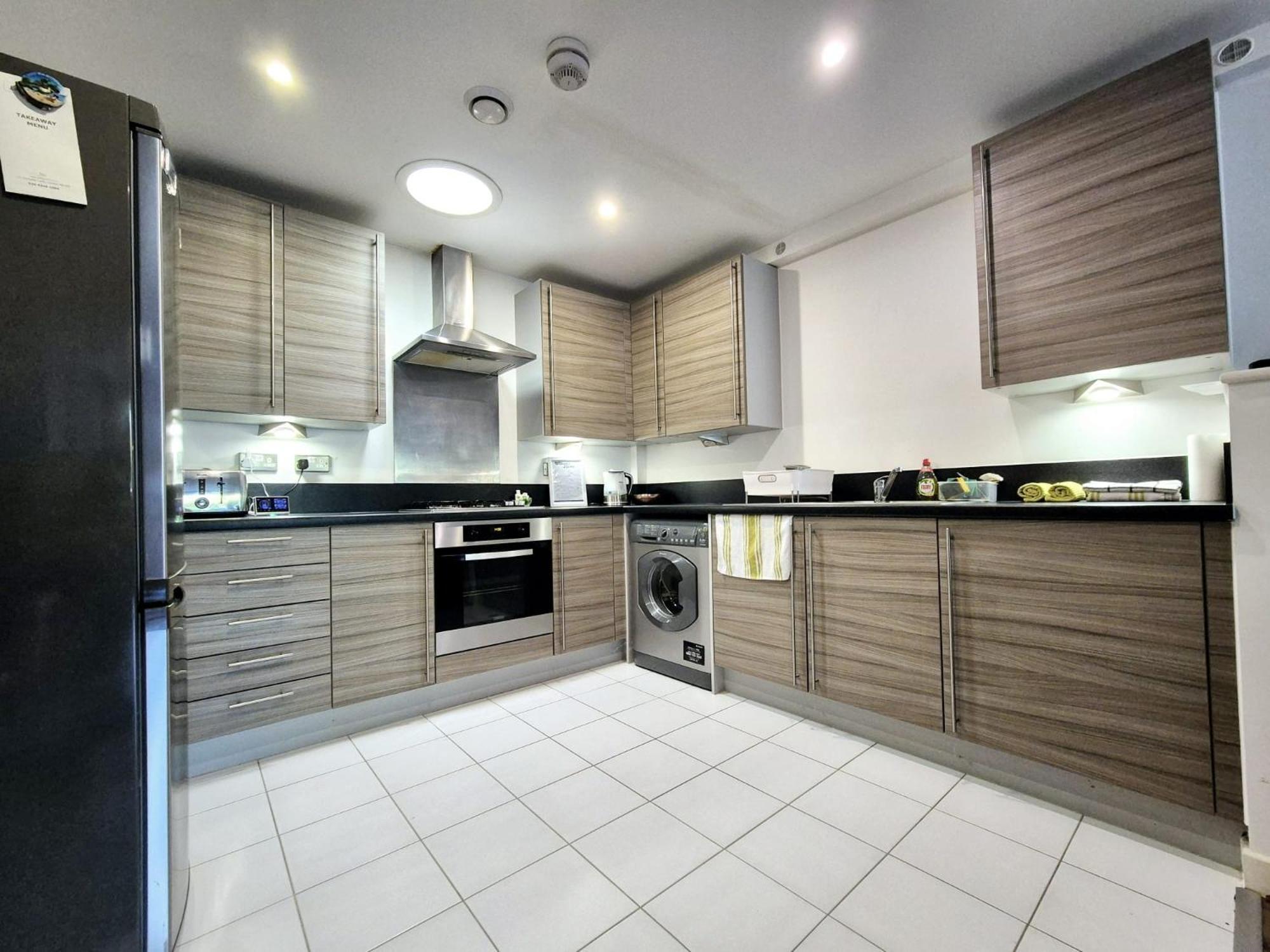Holiday home Explore London: 2 Bedroom House In Wood London