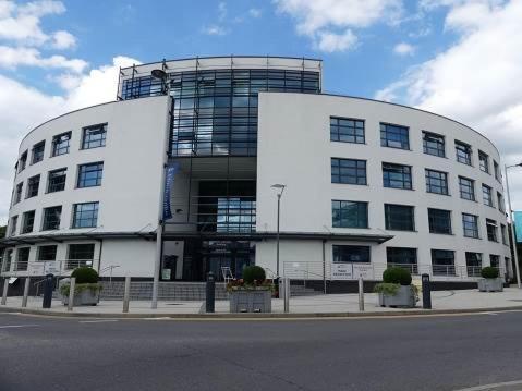 Heathrow Airport Pick Up-paid Uxbridge Cozy Shared Near Brunel * London