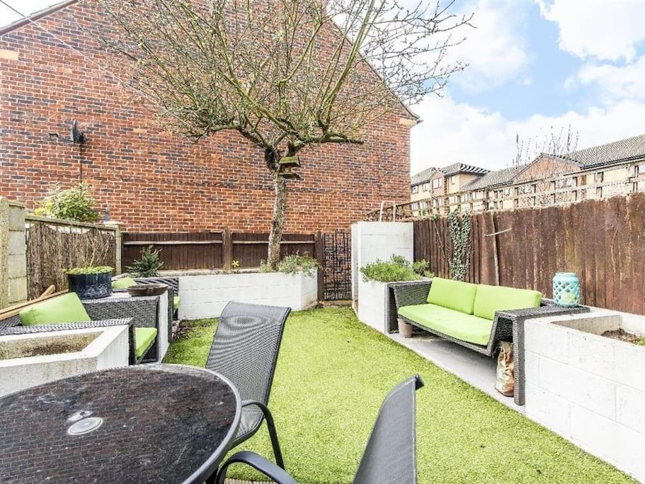 Holiday home In The Heart Of Wimbledon *