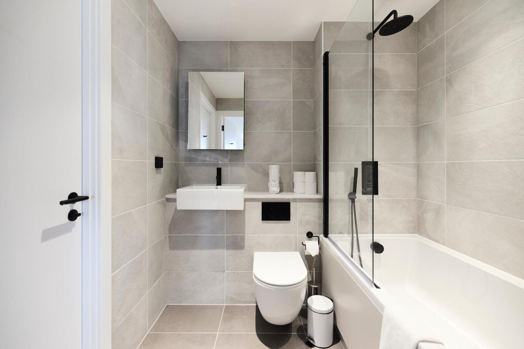 The Tottenham Escape - Lovely 2bdr Flat With Balcony