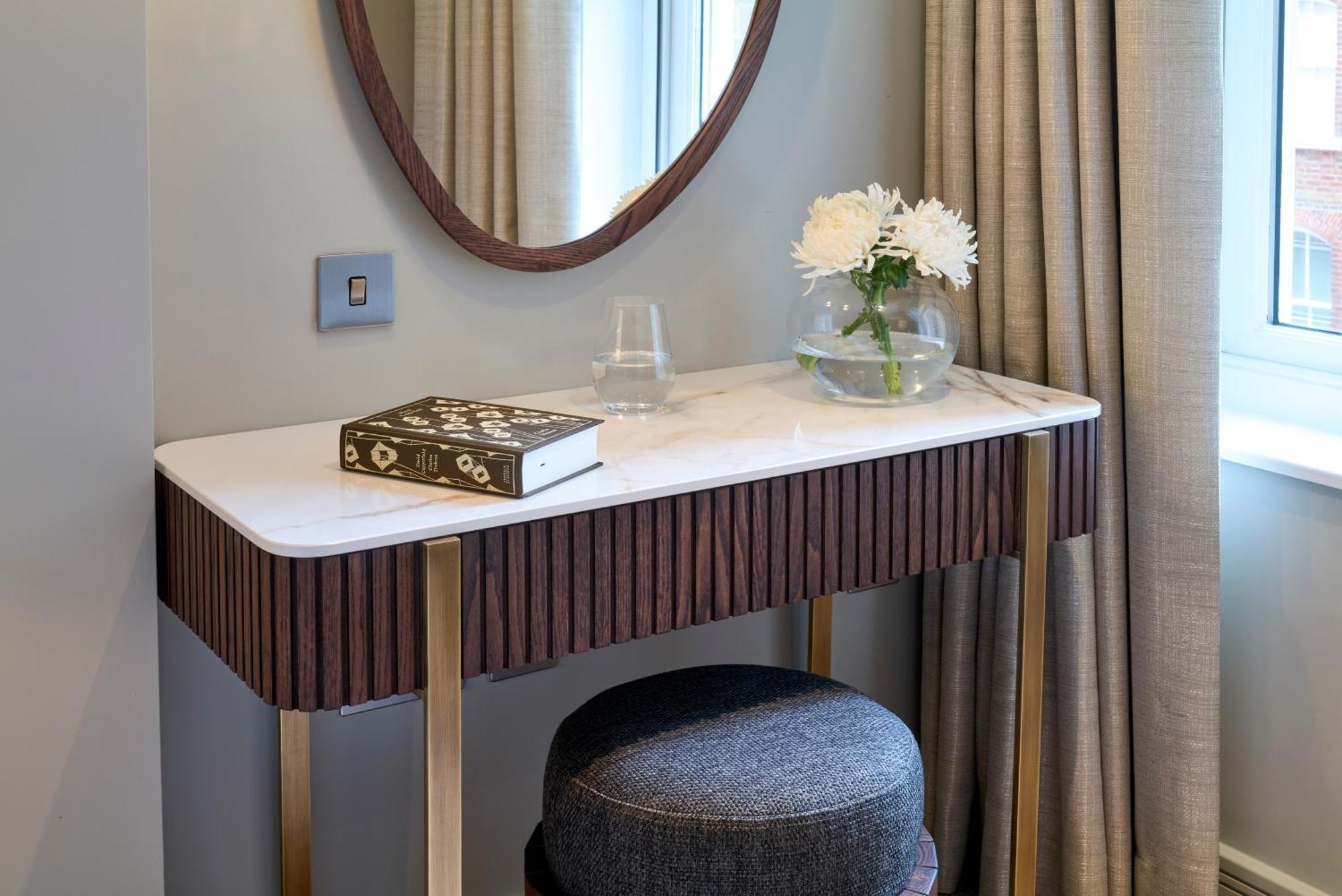 Cheval Phoenix House At Sloane Square London
