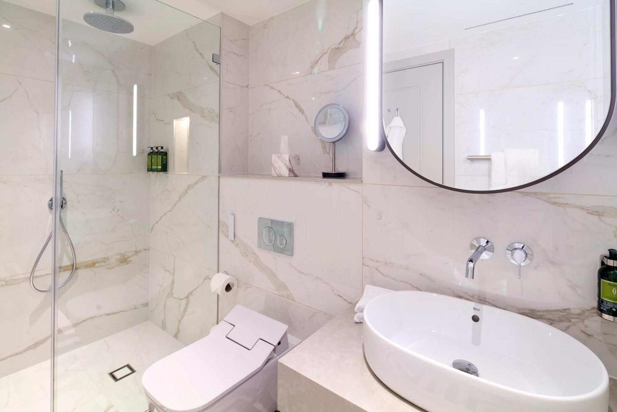 Cheval Phoenix House At Sloane Square 5*