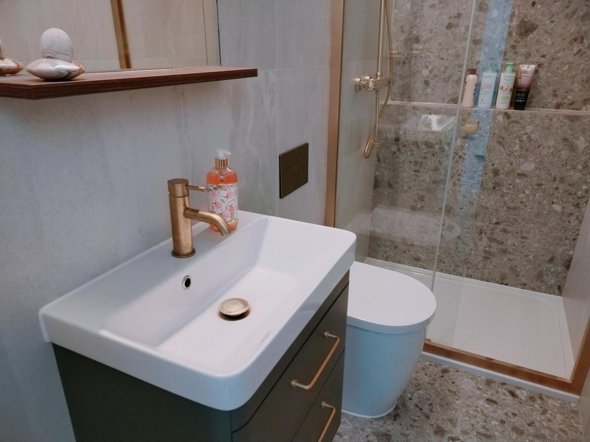 Appartement New Refurbished One Bed Flat In The West *