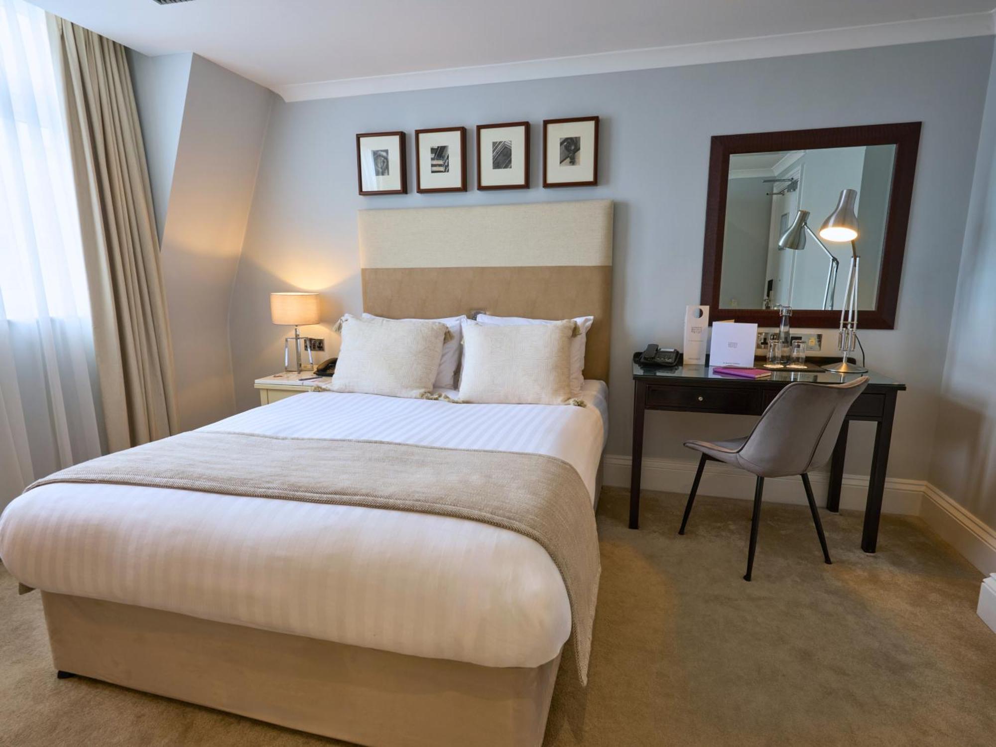 Hotel Bridge London