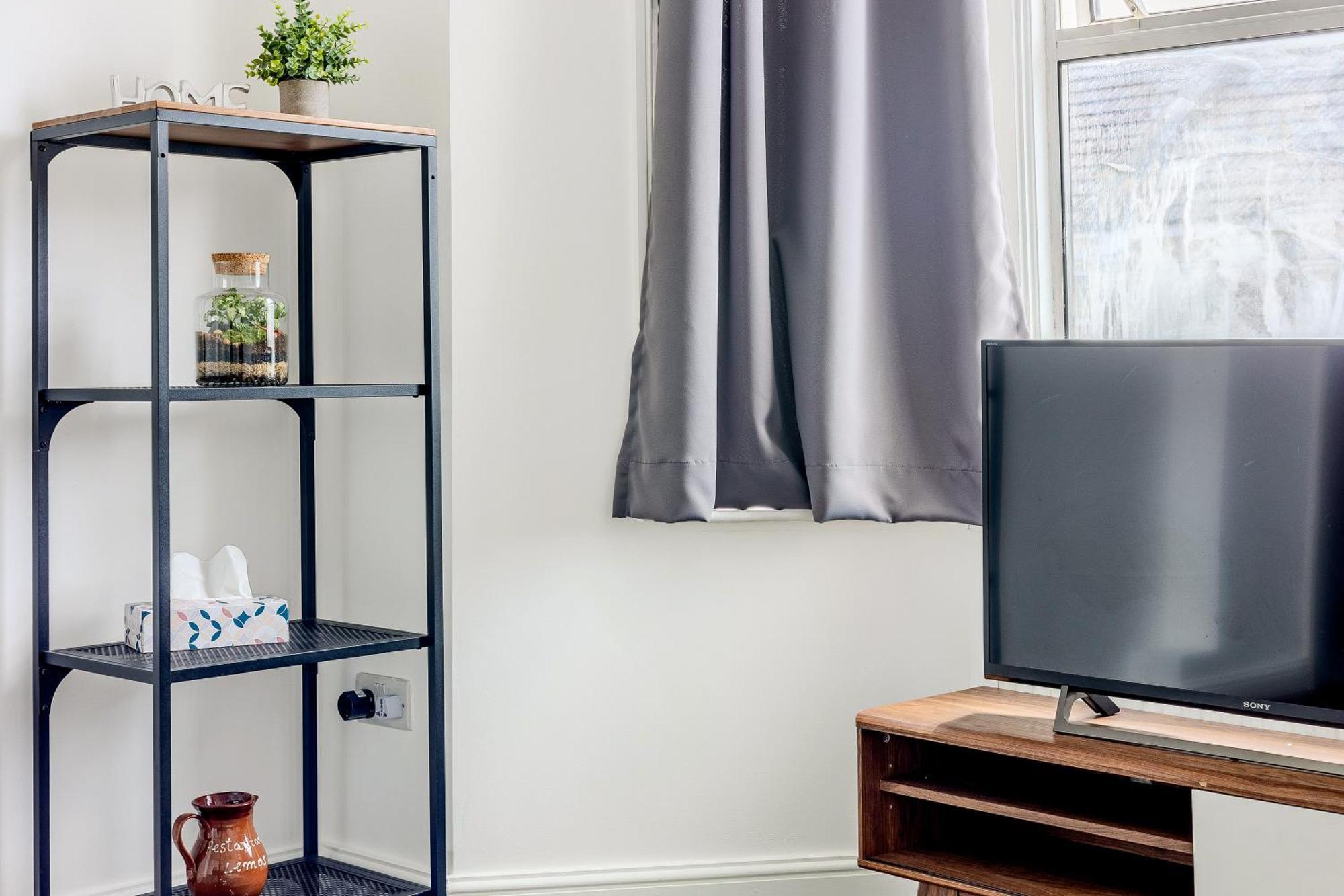 Bright 2br Flat, Forest Gate, East Leilighet