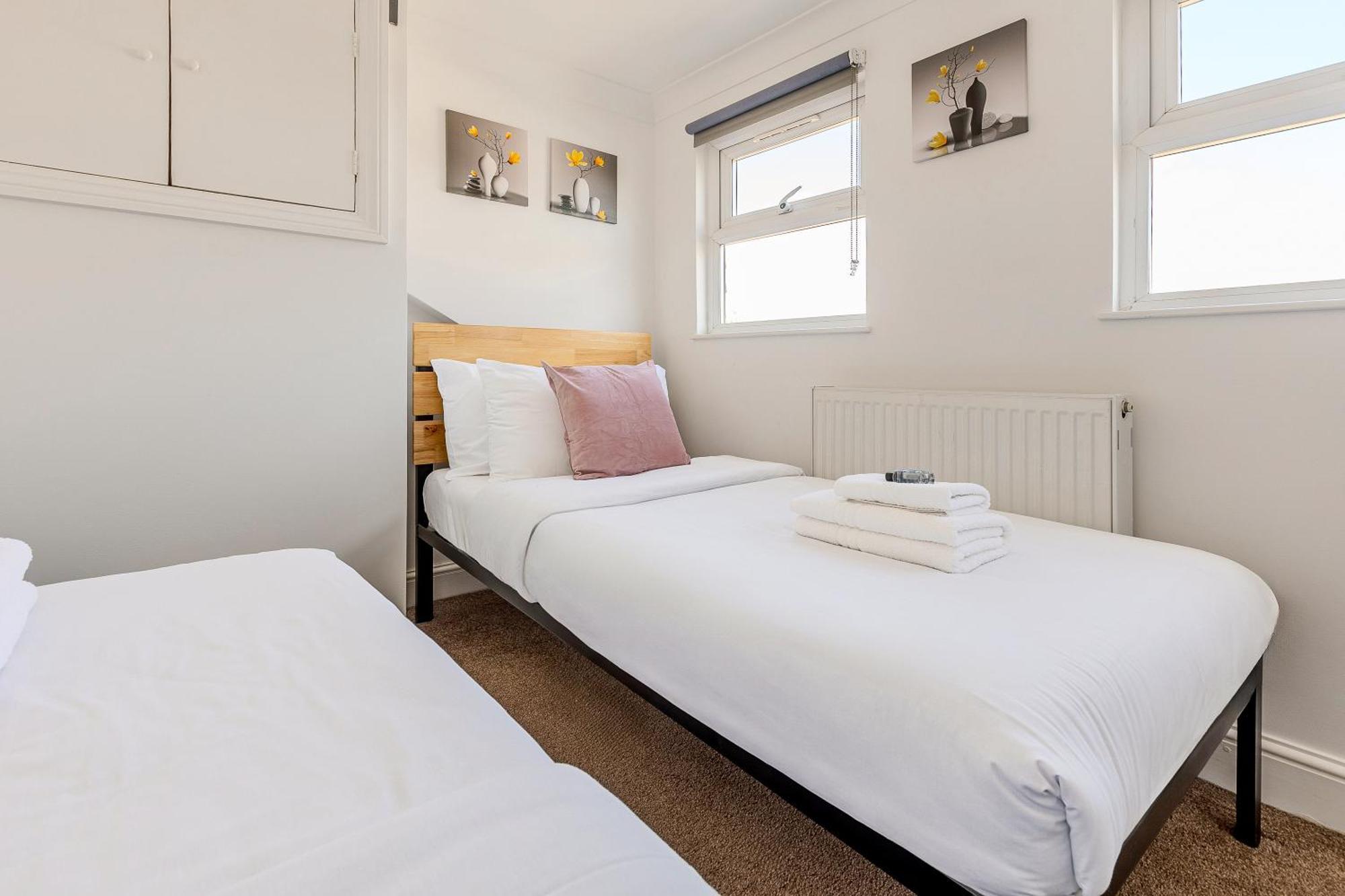 Bright 2br Flat, Forest Gate, East Leilighet