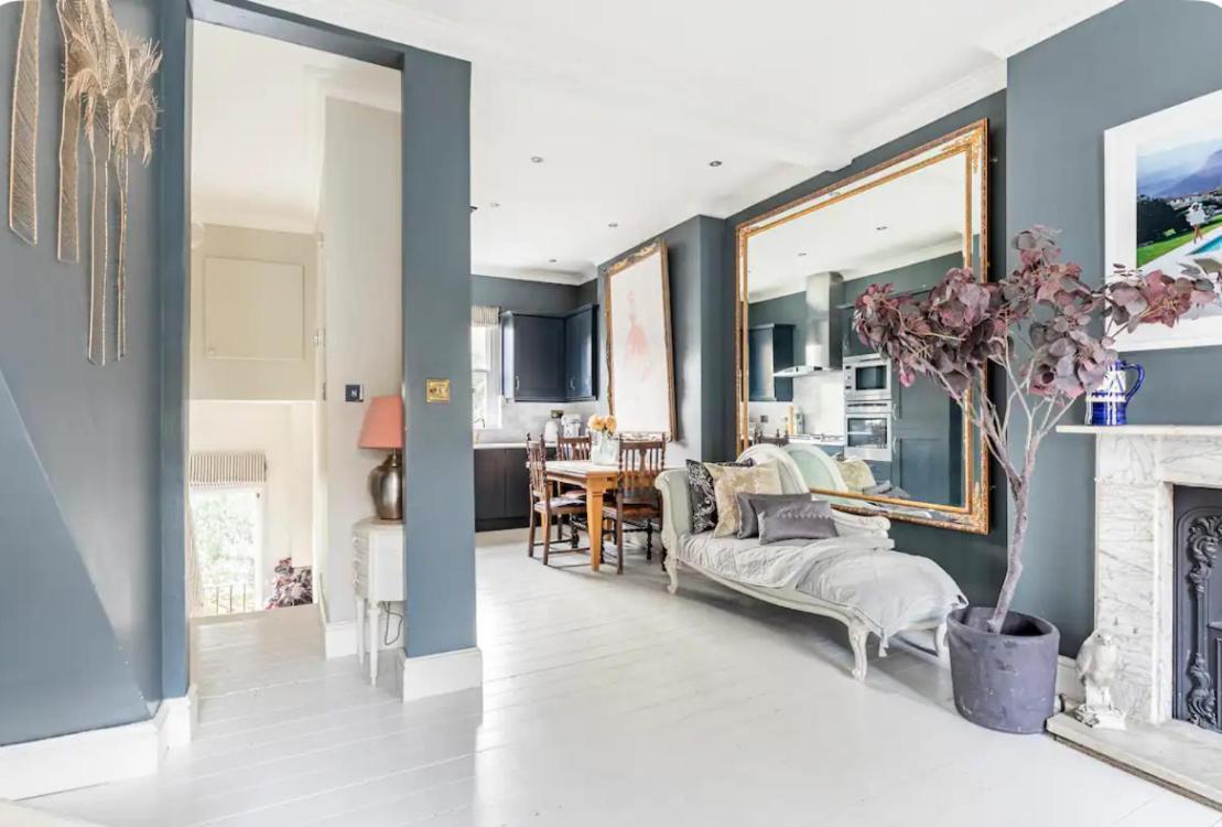 Magical Georgian Maisonette, Angel, Islington Apartment *