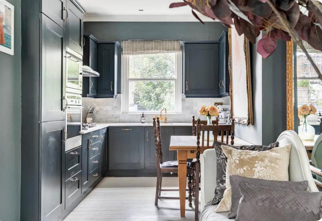 Apartment Magical Georgian Maisonette, Angel, Islington London