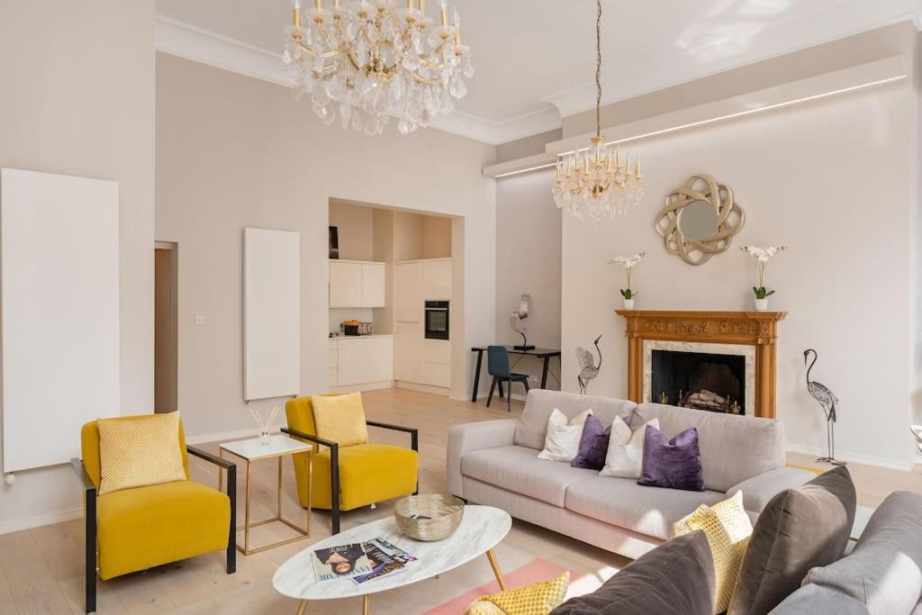 Appartement Presidential With 14ft High Ceilings & Private Elevator *