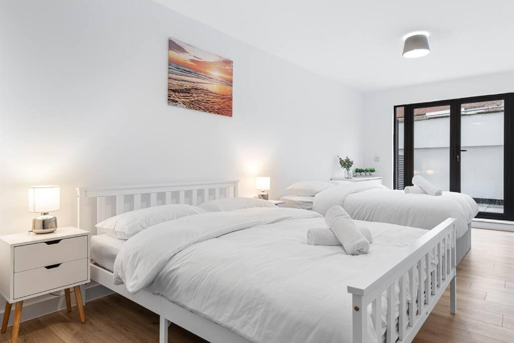 Spacious Sleep 14 - 1 Min From Tooting Station Mr3 Londres