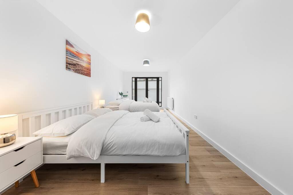 Spacious Sleep 14 - 1 Min From Tooting Station Mr3 Apartamento *