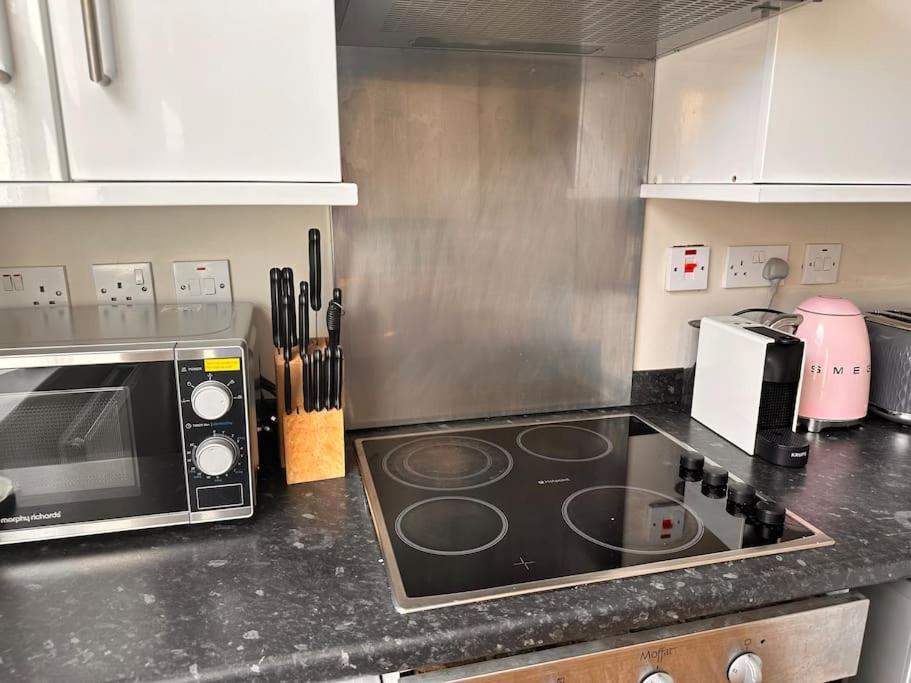 1 Bedroom In Se13 Apartment