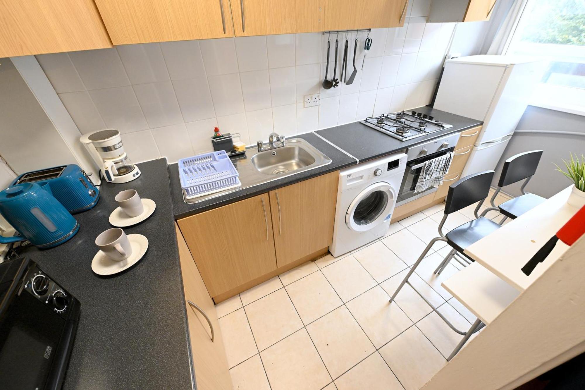 2 Bedroom Flat Next To Arsenal Stadium - Highbury * London