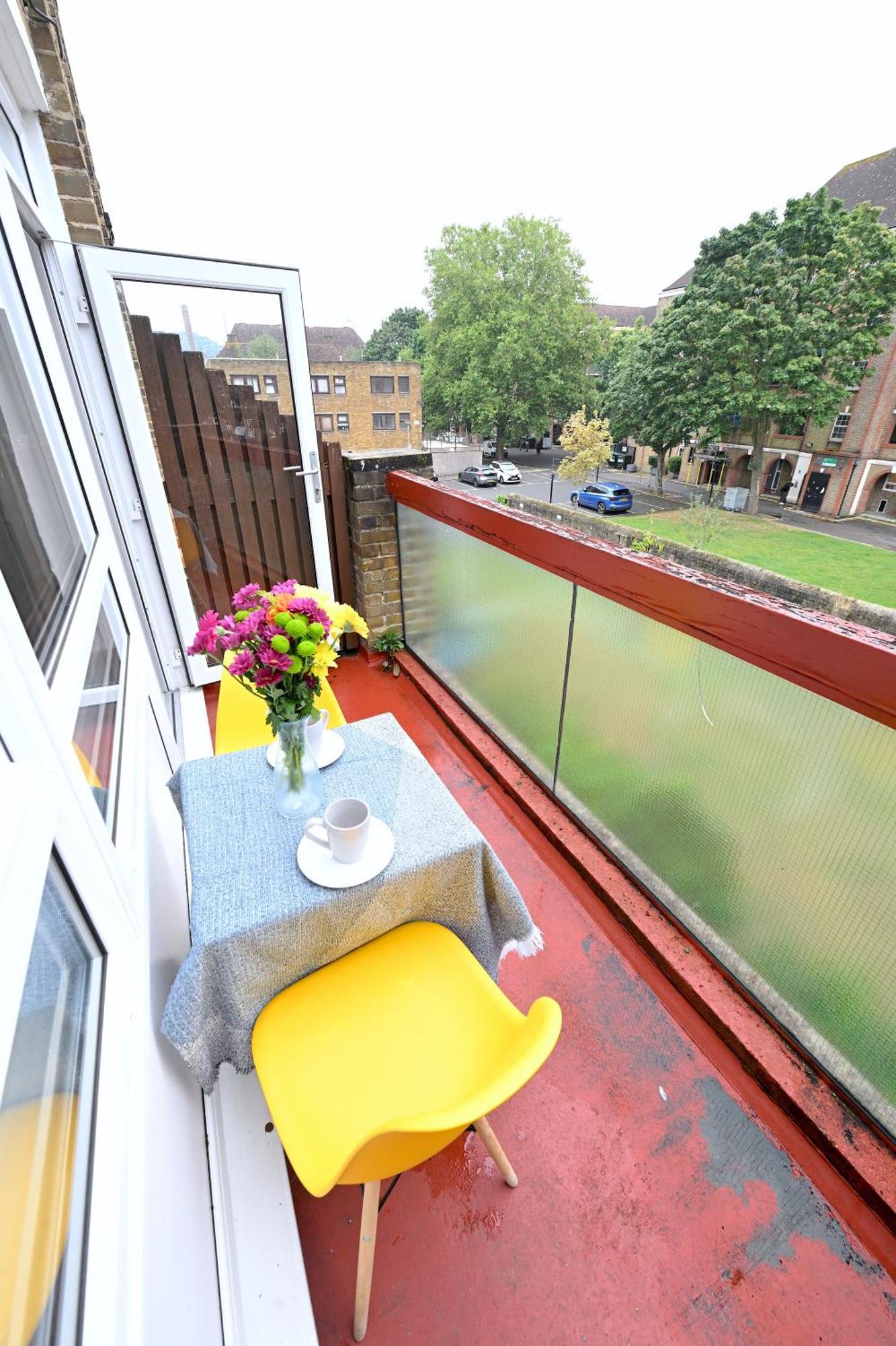 2 Bedroom Flat Next To Arsenal Stadium - Highbury Apartment *