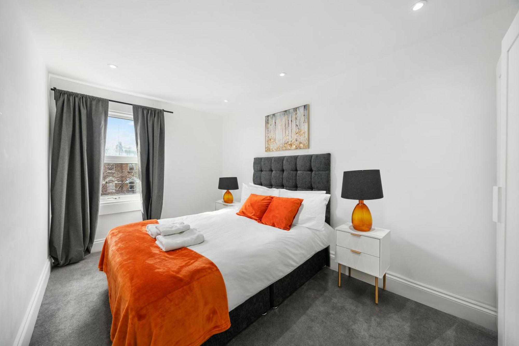 Cosy 1 & 2 Bedroom Zone 1 London