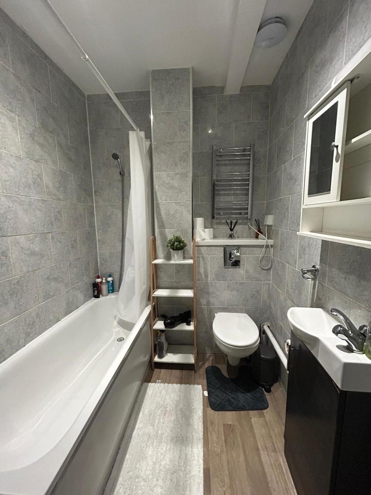 Kingcross 3 Bedroom Flat, 3mins To Euston *