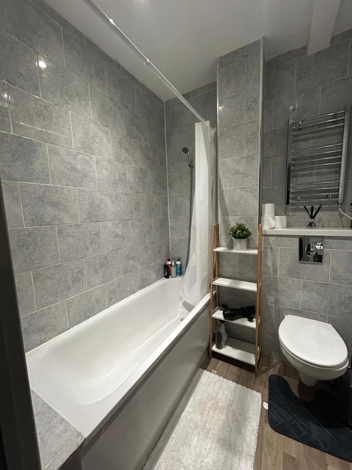 Kingcross 3 Bedroom Flat, 3mins To Euston Apartment