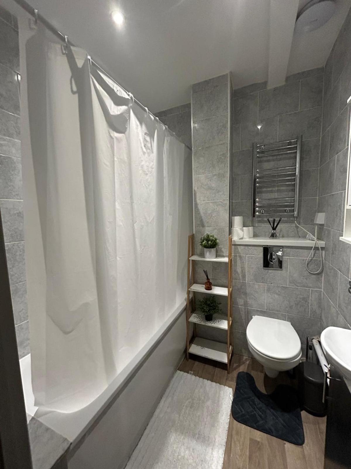 Kingcross 3 Bedroom Flat, 3mins To Euston Apartment *