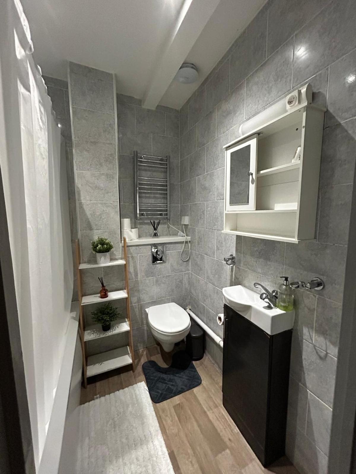 Kingcross 3 Bedroom Flat, 3mins To Euston London