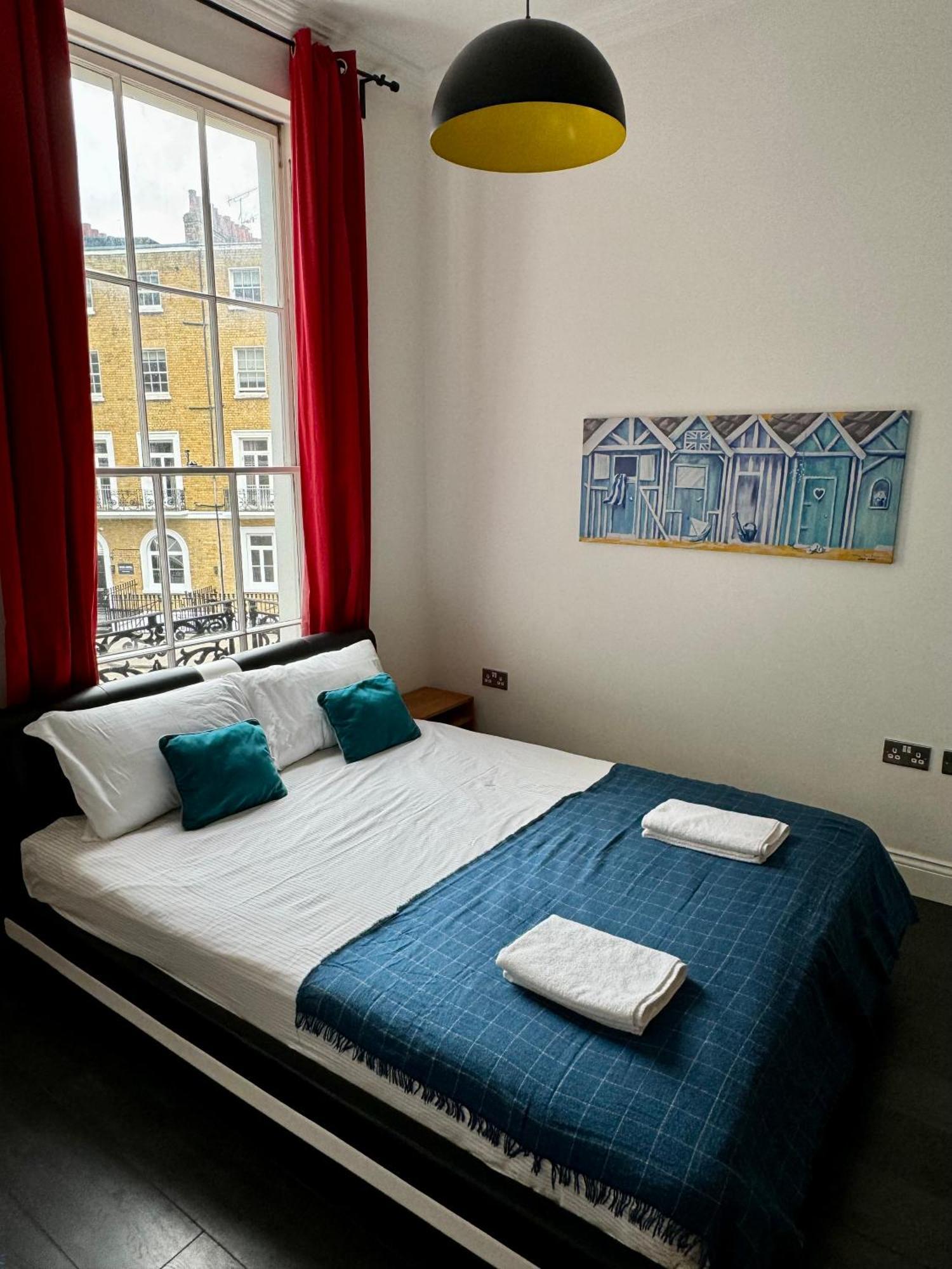 Regency Apartment *