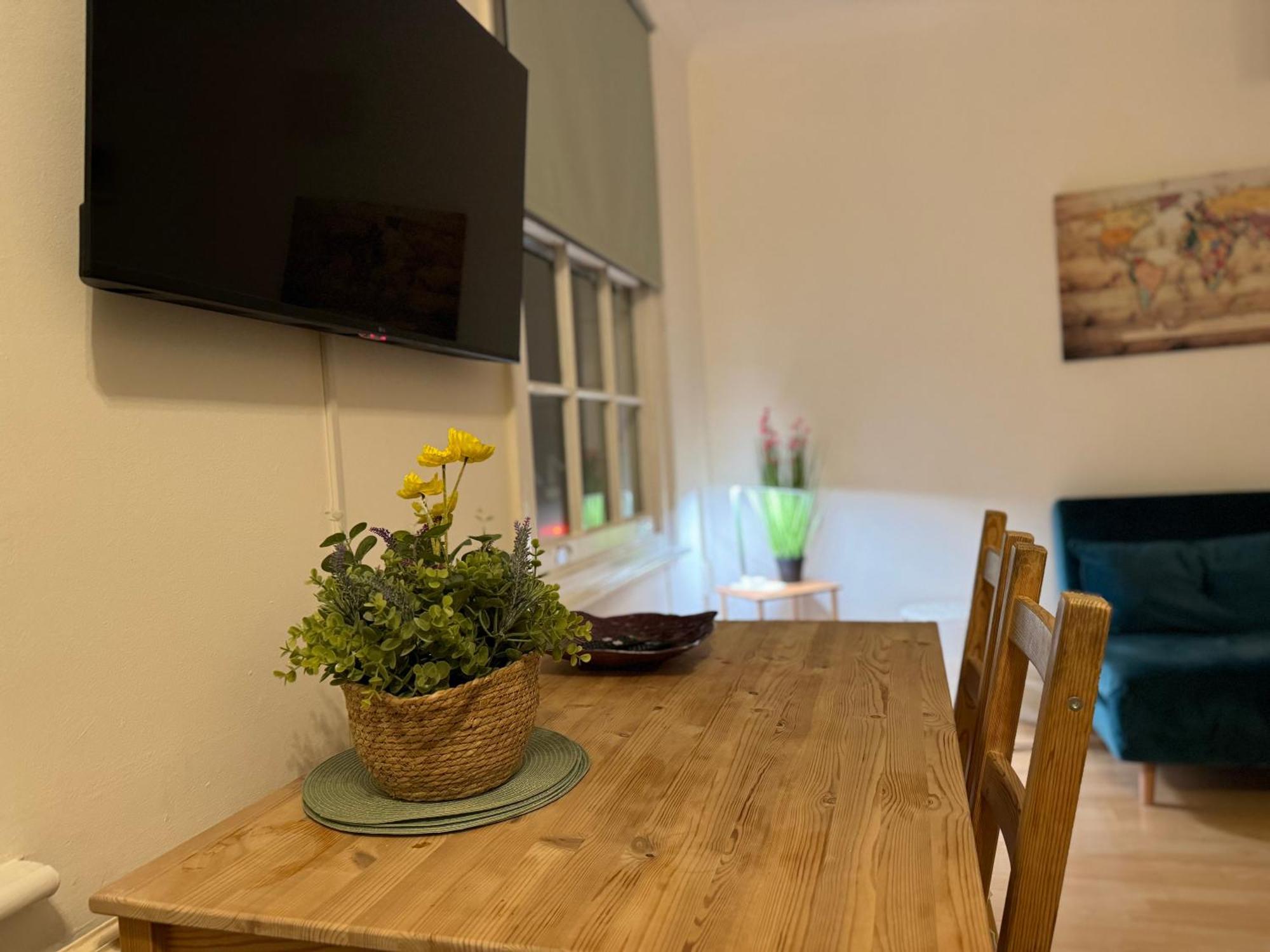 Prime Location Apartamento In Camden Town * London