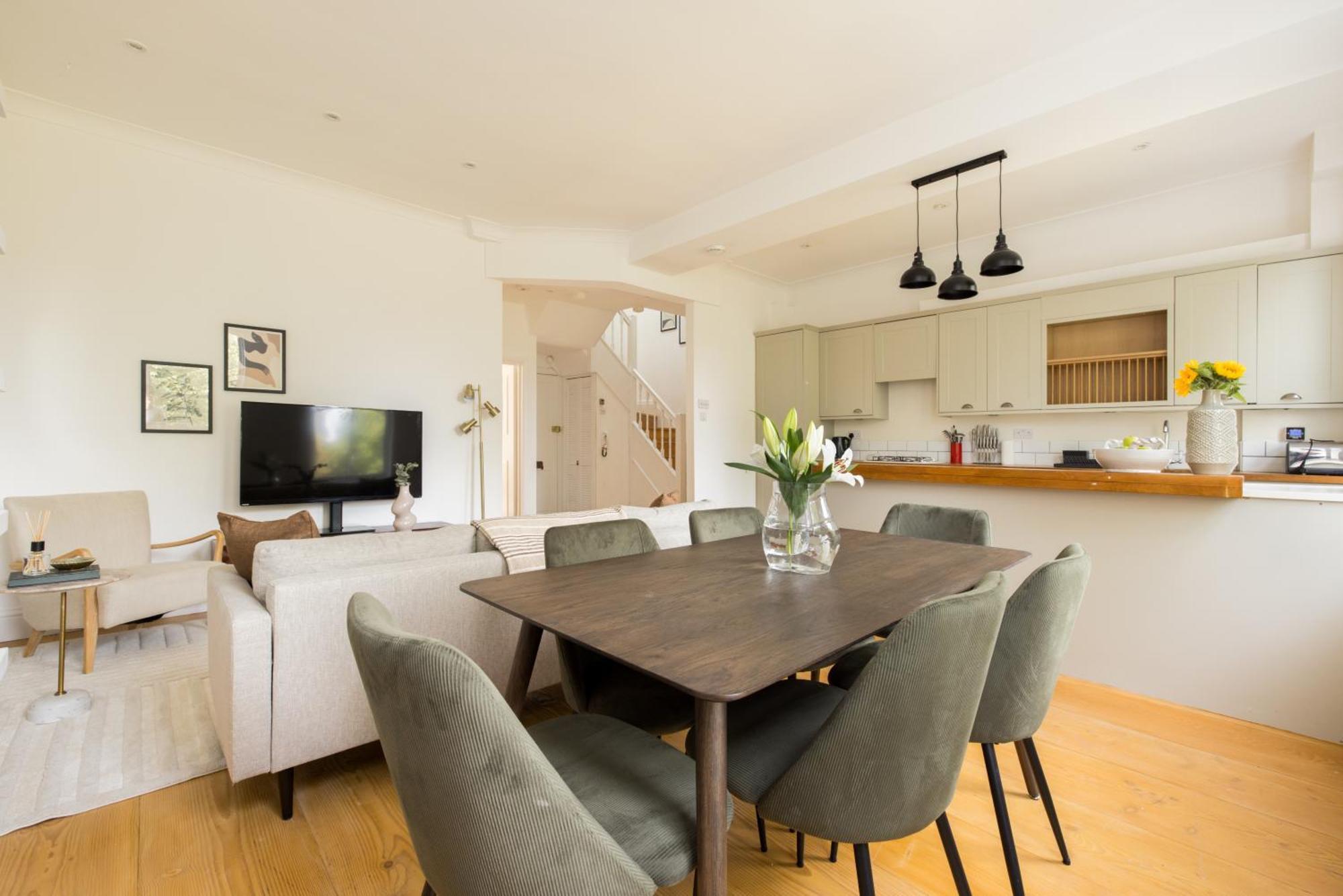 The Philbeach Gardens Place - Lovely 5bdr Flat With Terrace * London