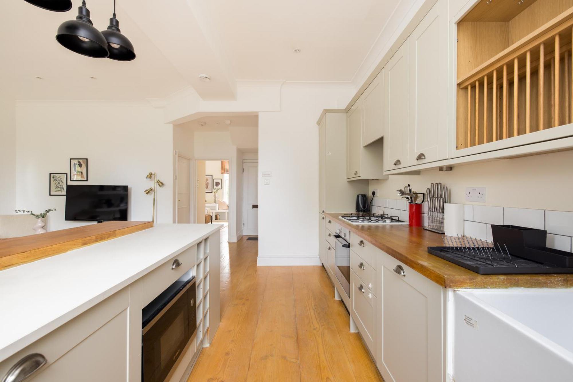The Philbeach Gardens Place - Lovely 5bdr Flat With Terrace Apartment *