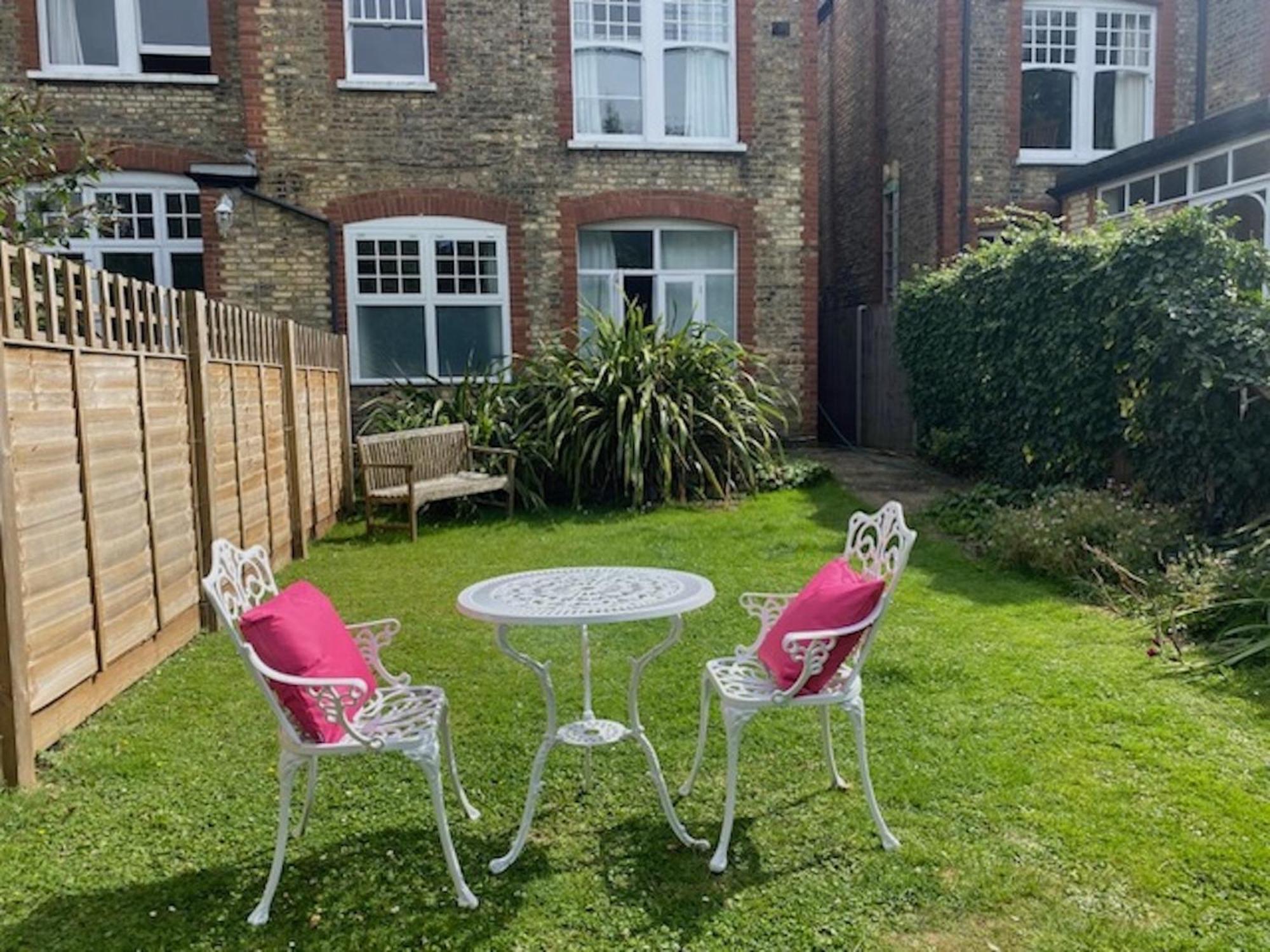 Beautiful One Bed Garden Flat In Muswell Hill Londen