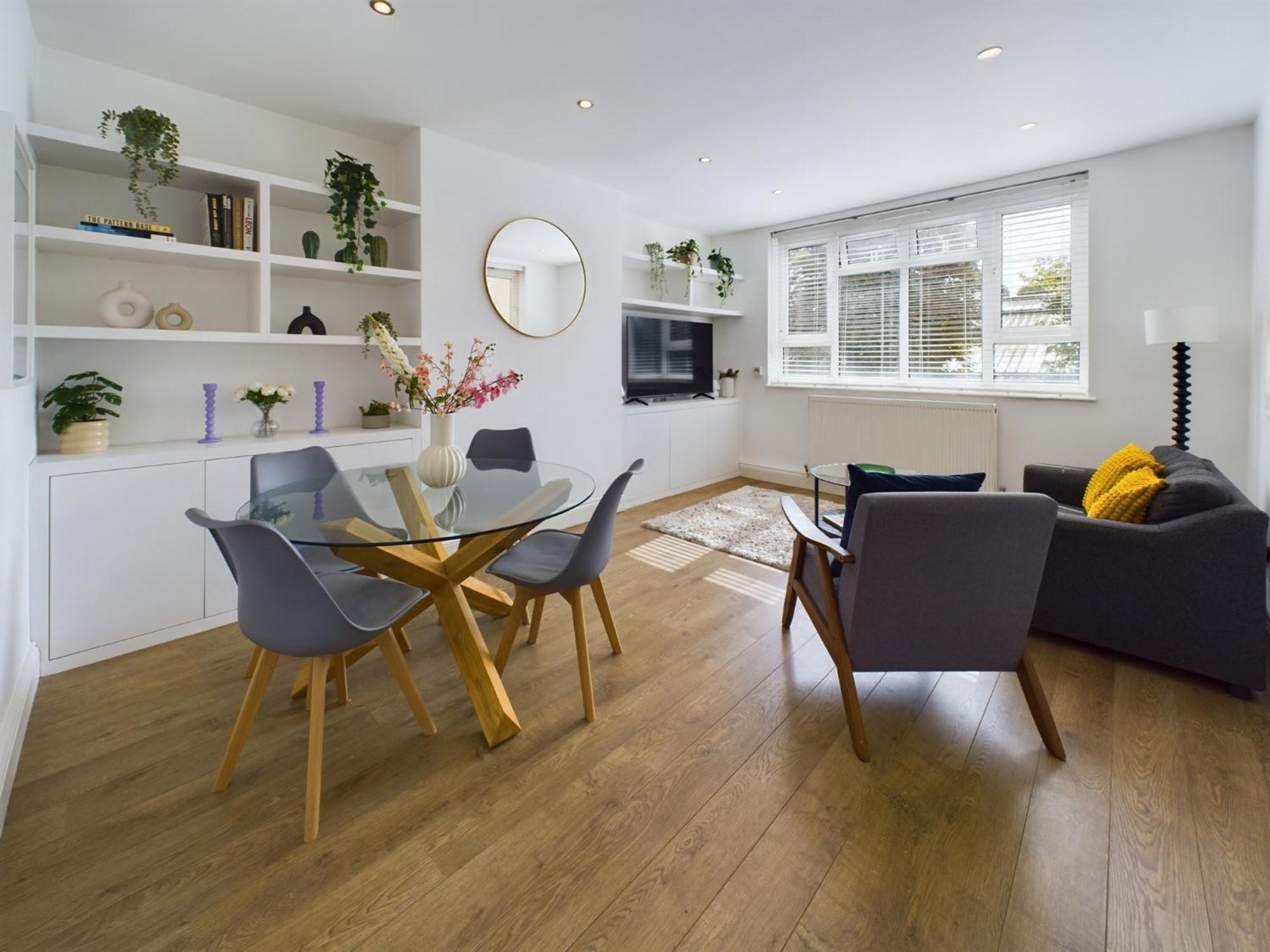 The Earl's Court Hideaway - Warm 3bdr House Apartment *