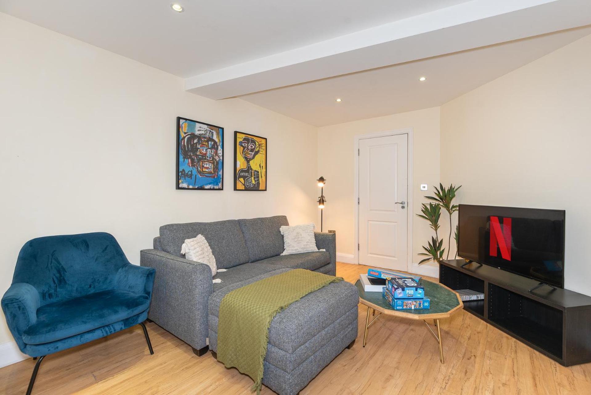3 Bedroom With Private Terrace In Pimlico, Westminster, Victoria *
