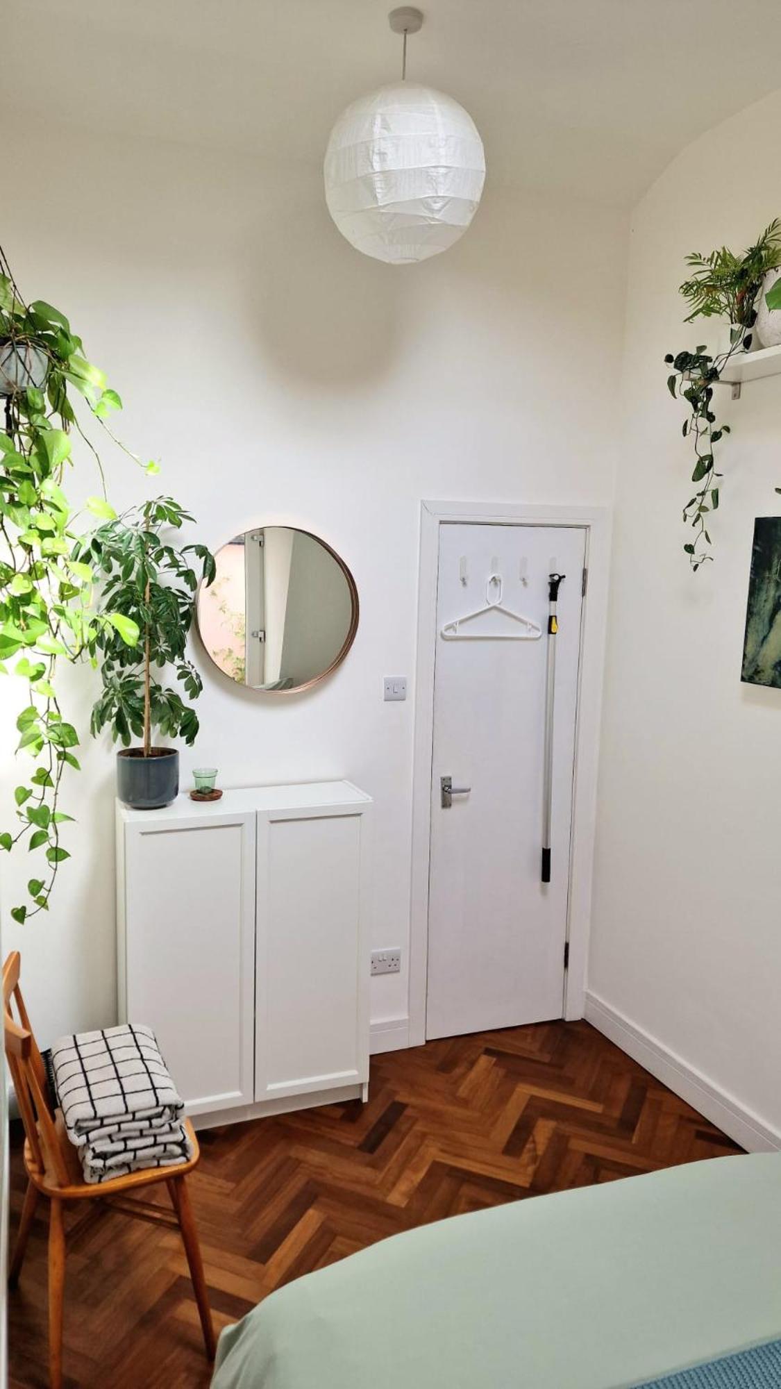 Homestay Charming Bedroom In Artist Studio London