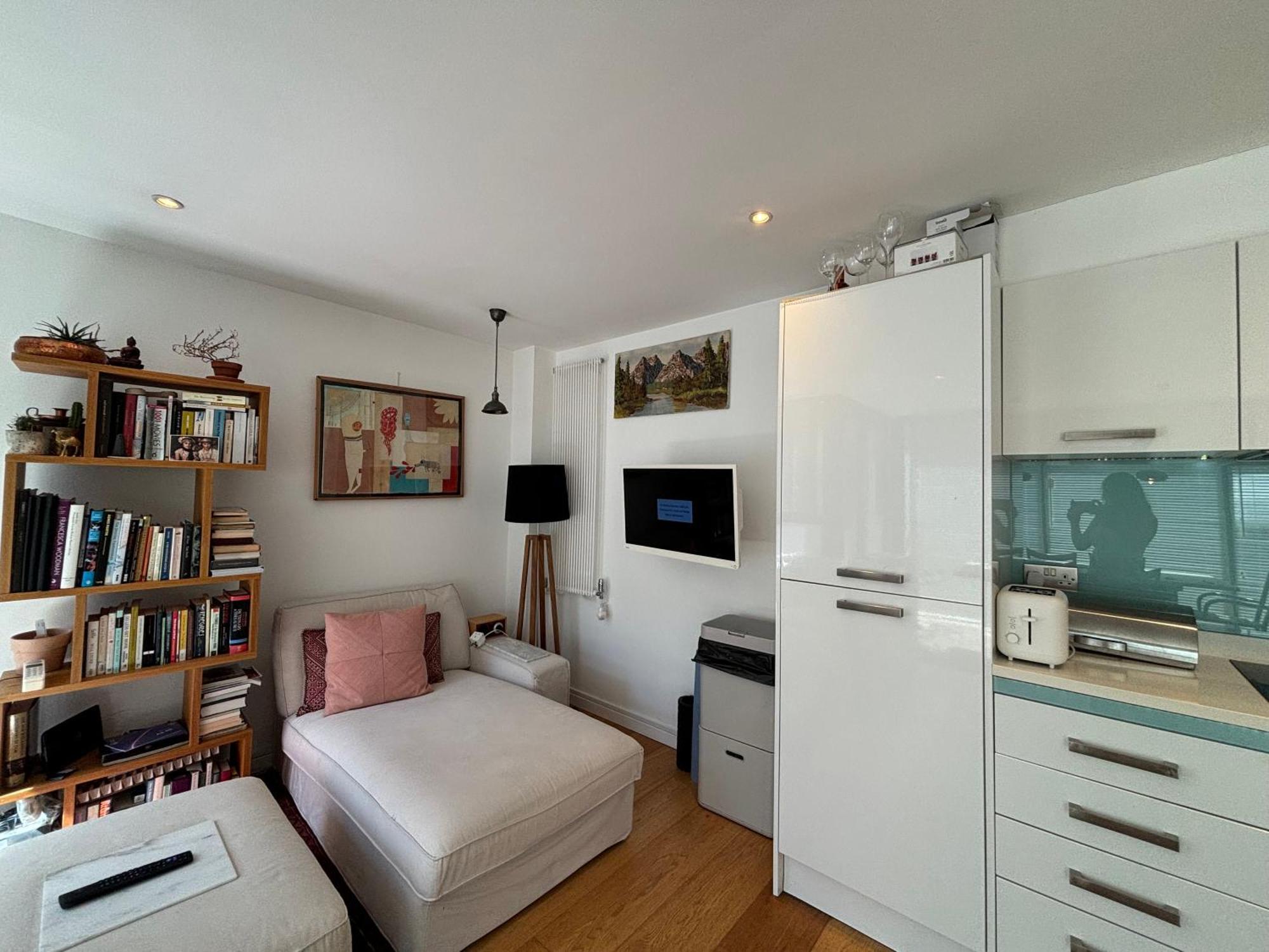 Apartment Artistic 1bd Flat In The Heart Of Hackney