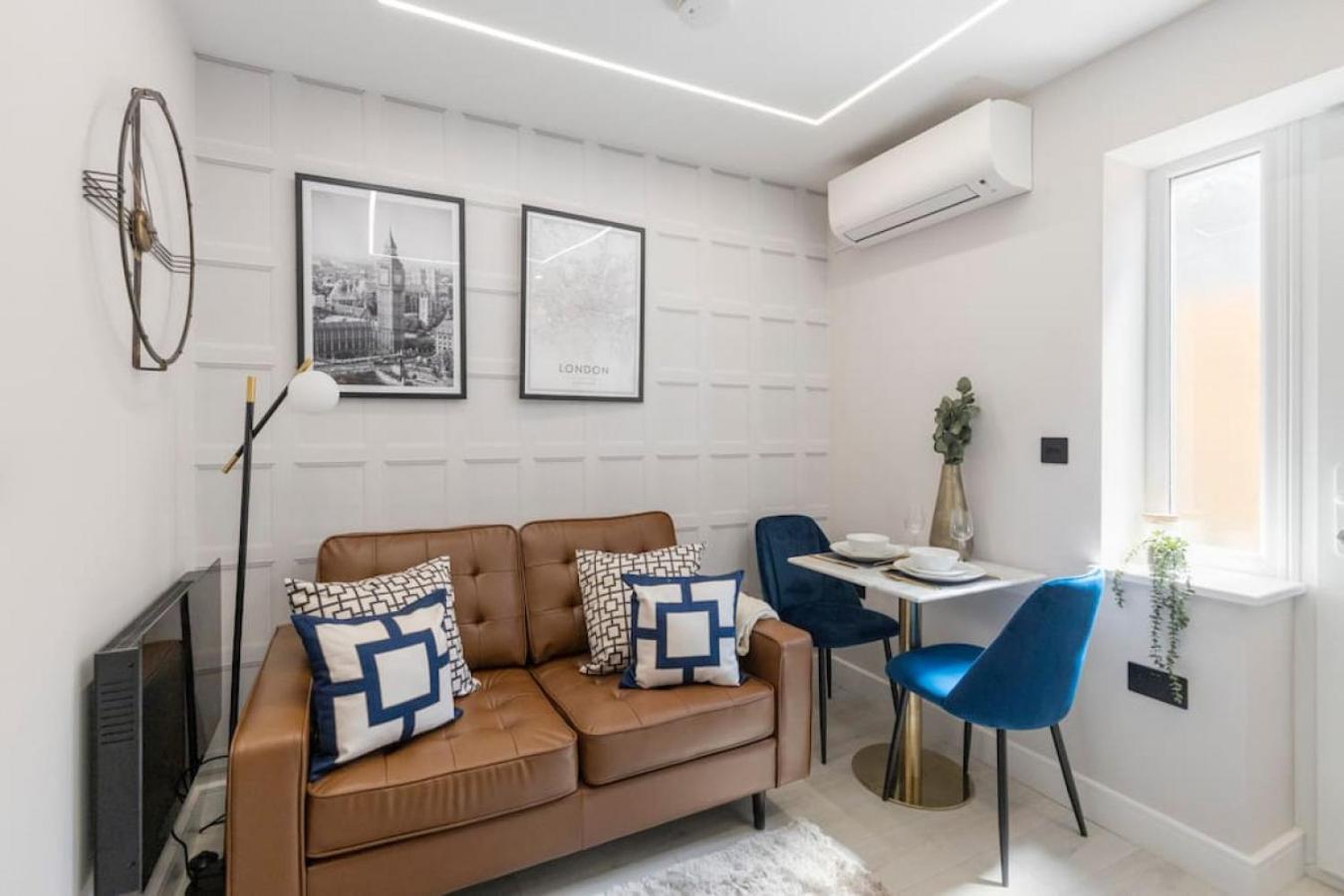 Robins - Brent Cross Apartment London