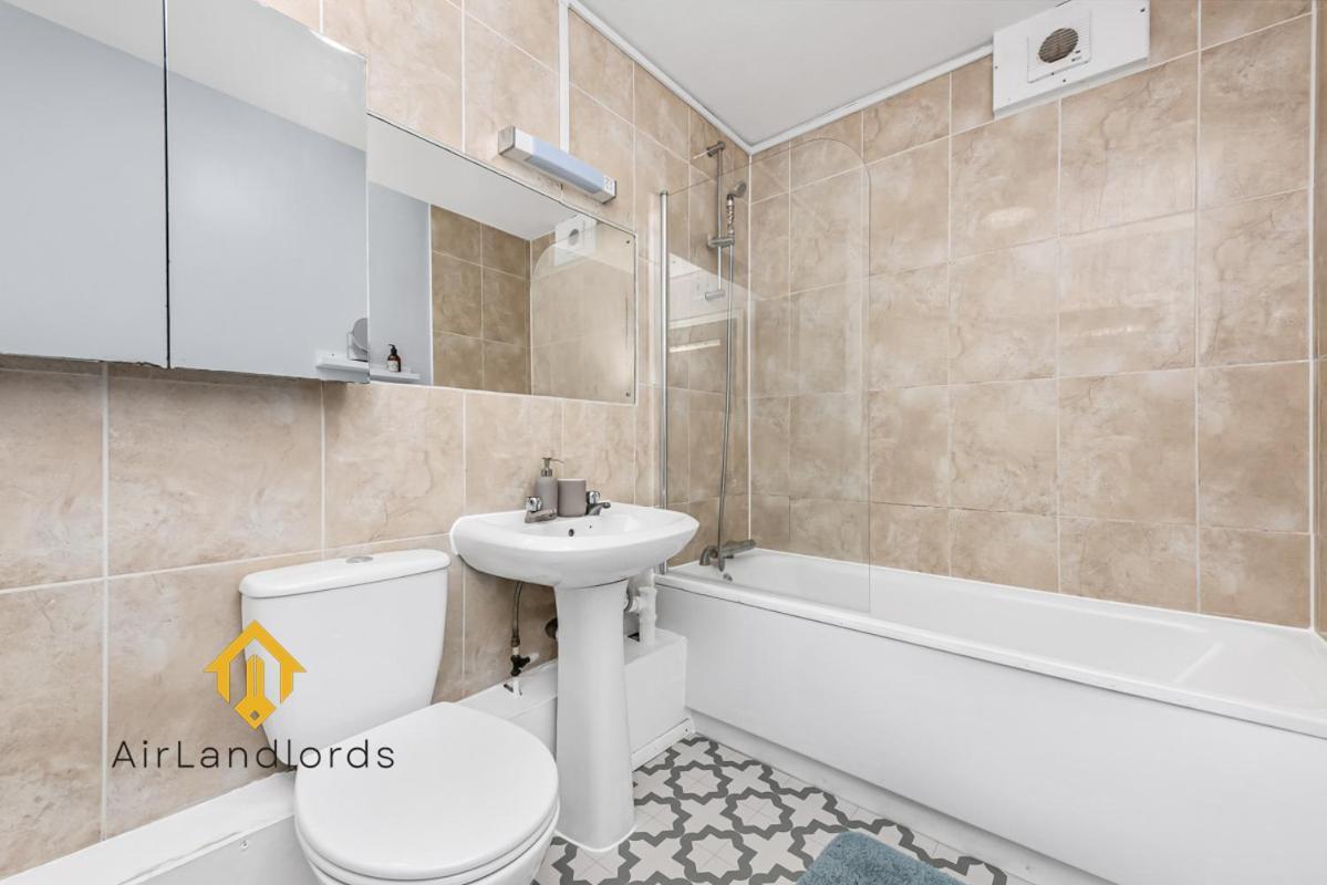 Fantastic 4 Bedroom In Russell Square Appartement