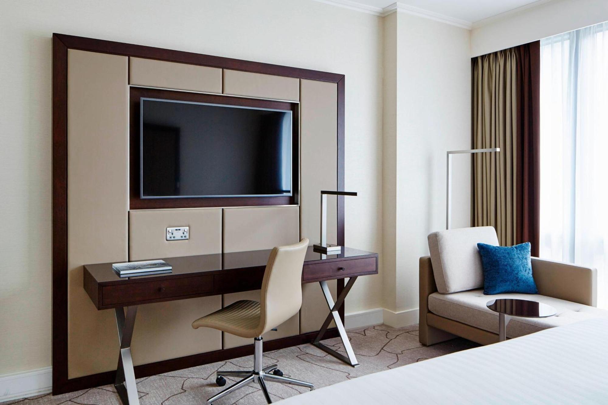 Hotel Marriott Canary Wharf 5*