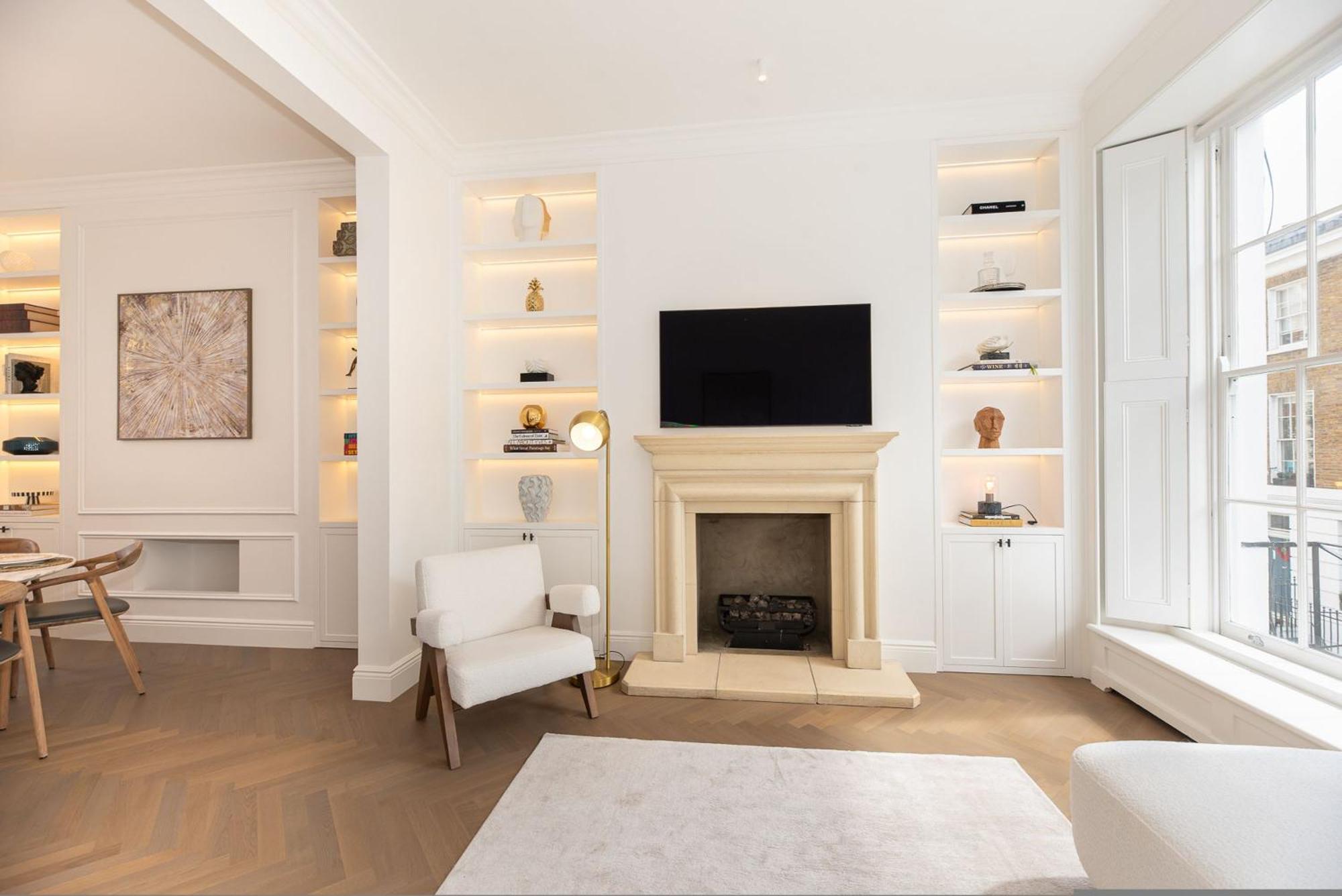 Elegant And Bright 3-bed Flat Near Sloane Square London