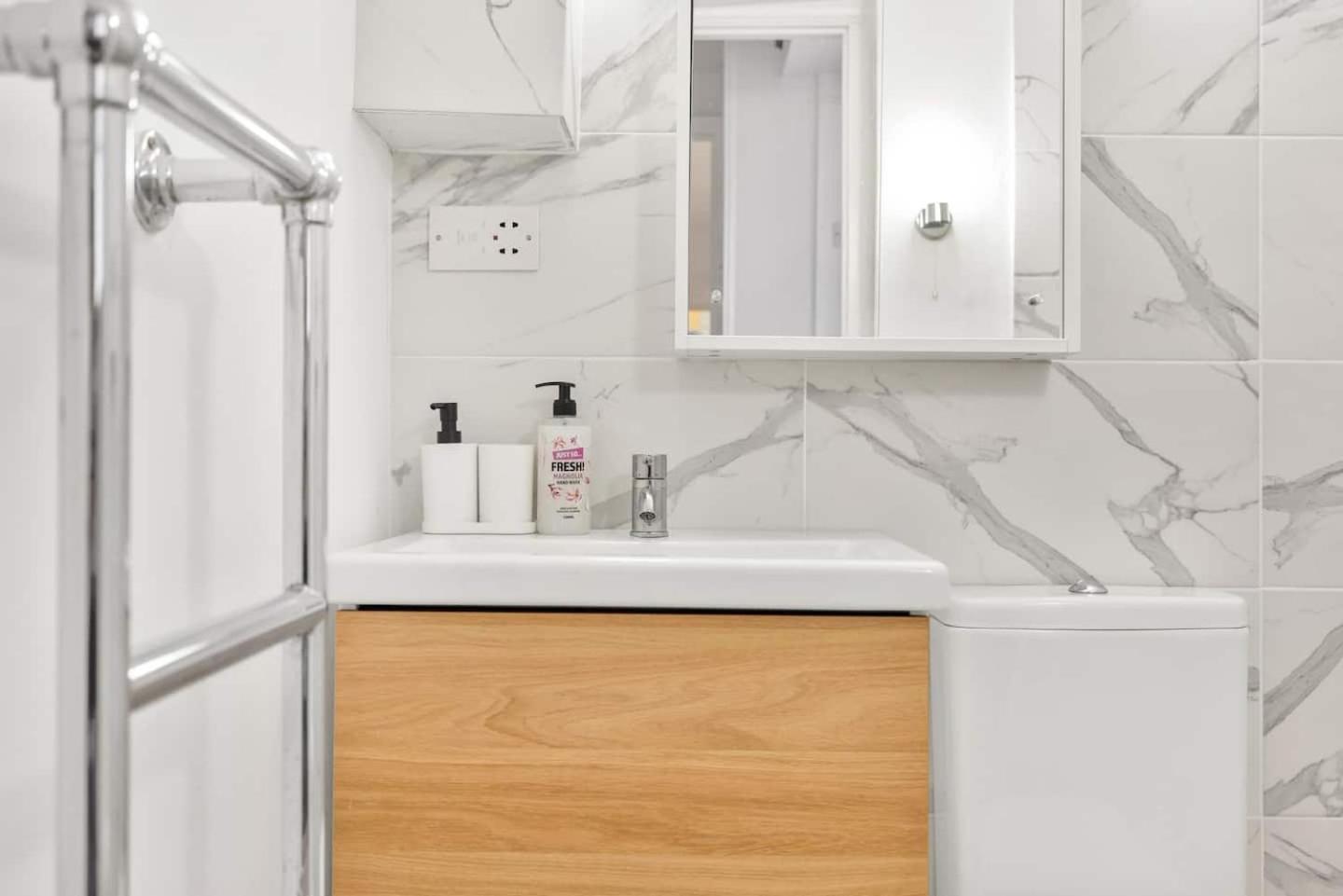Appartement 3 Bedroom 2 Bathroom Victorian Flat In Kensington Londen