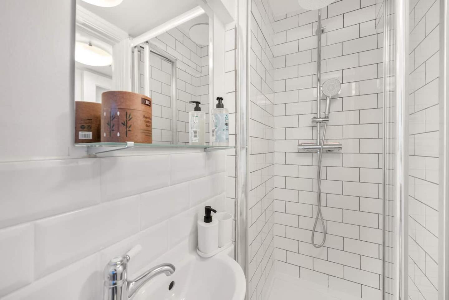 3 Bedroom 2 Bathroom Victorian Flat In Kensington Appartement Londen
