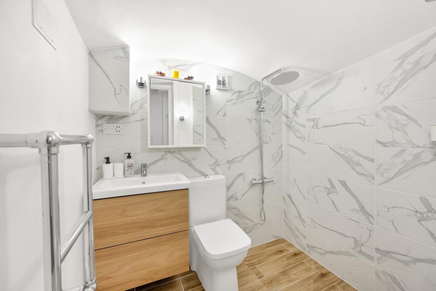 3 Bedroom 2 Bathroom Victorian Flat In Kensington Appartement