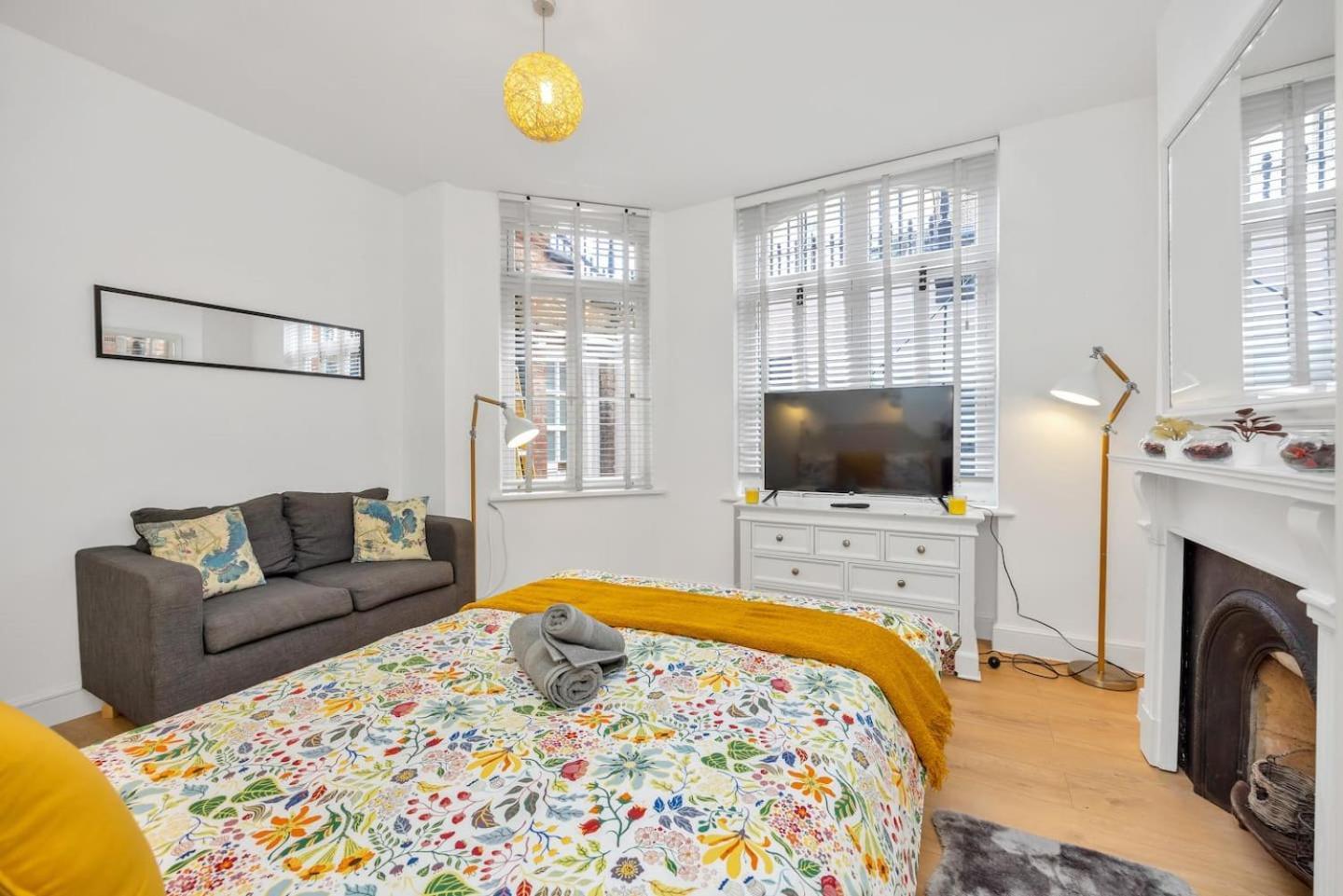 3 Bedroom 2 Bathroom Victorian Flat In Kensington Appartement *