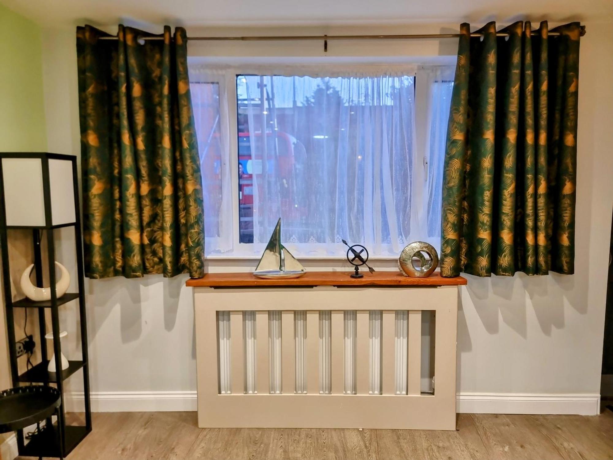 2 Bed Entire House In London Easy Acces To London