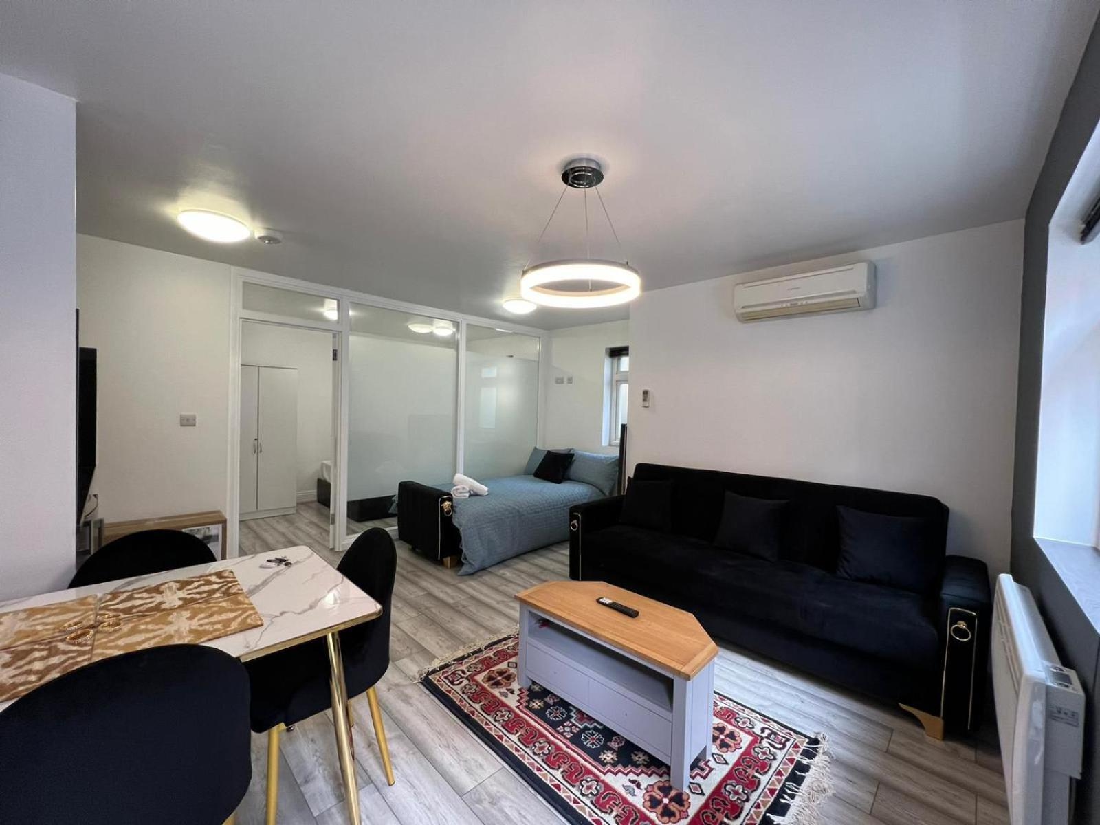 Modern Comfort One Bed Flat In Golders