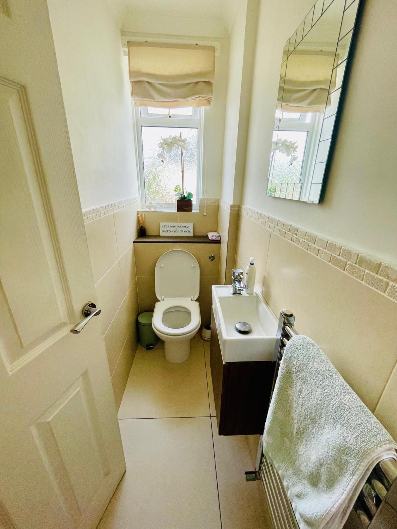 Modern And Chic With Beautiful Landscape Views Privat overnatting *