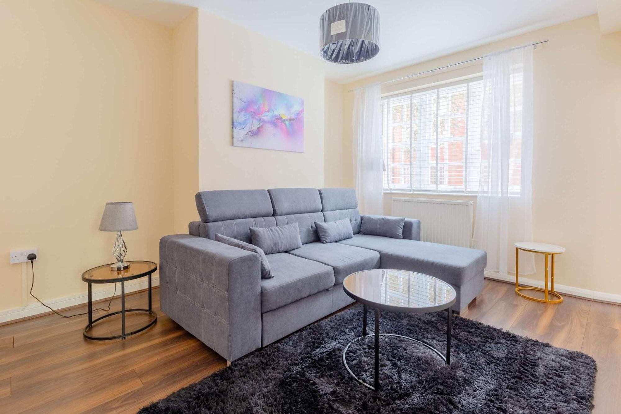 Stylish 1bd Flat Near Iconic Landmarks Apartment