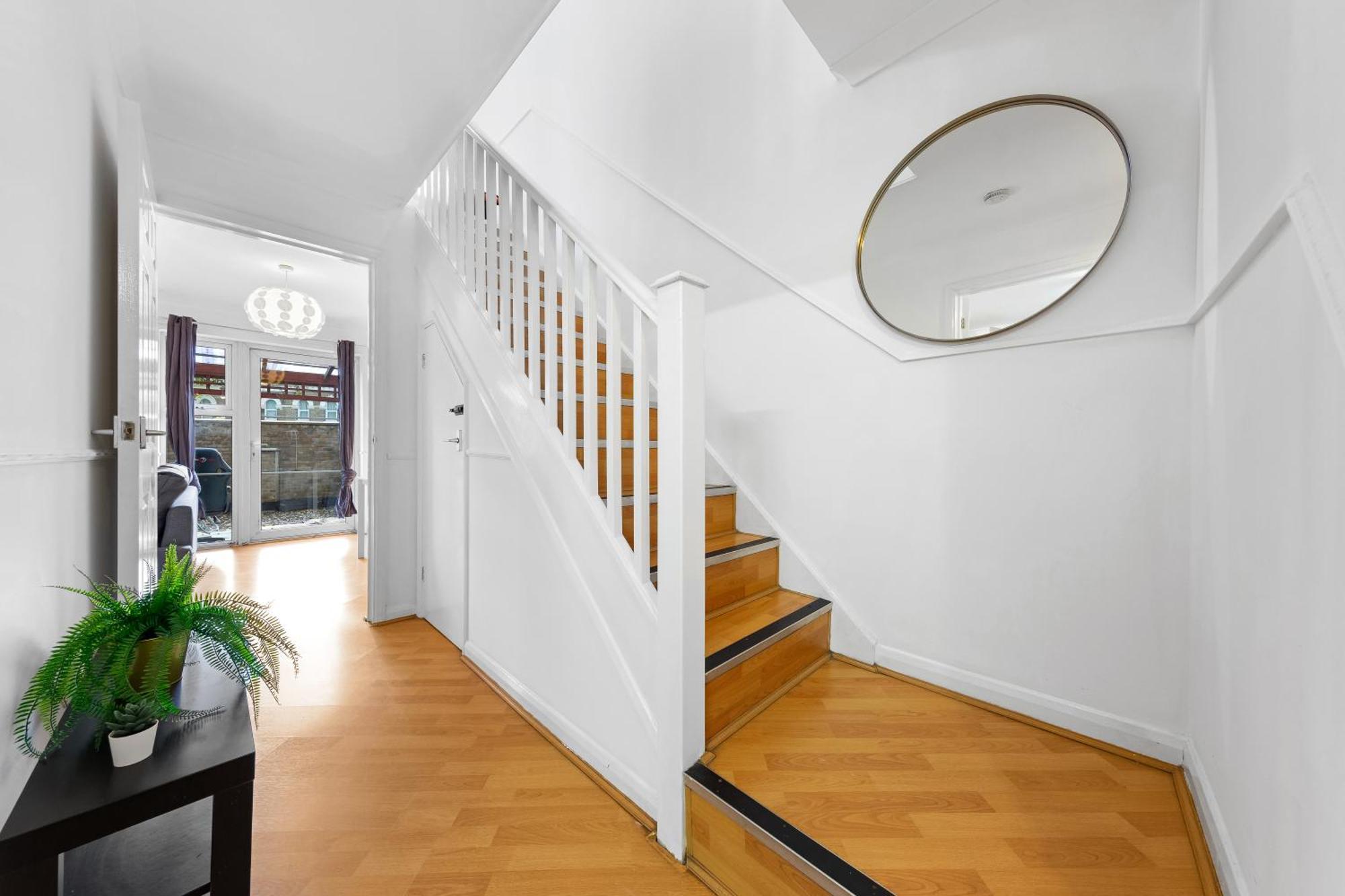 Cozylease 3-bed Canary Wharf Retreat,near Lcy Holiday home *