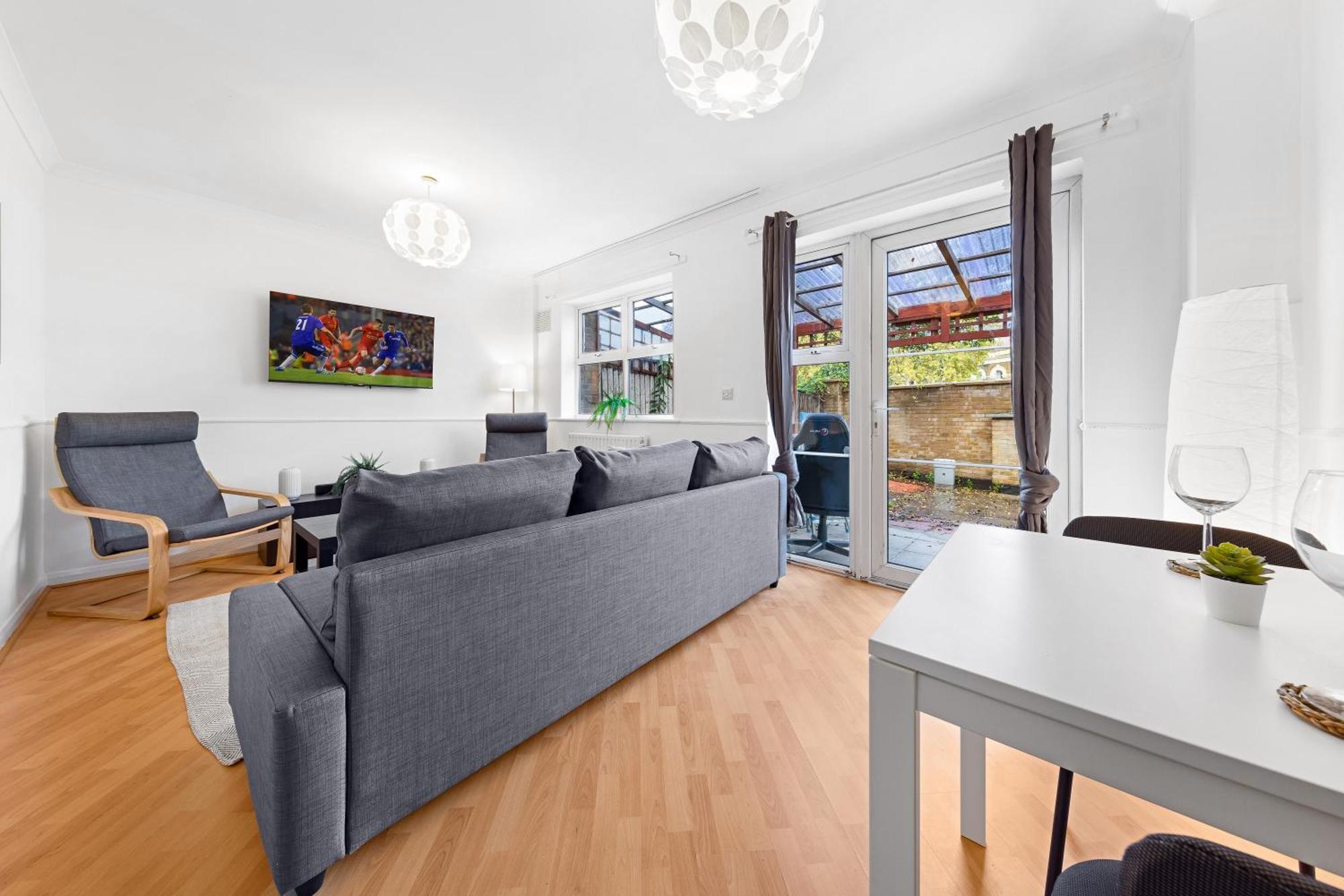 Holiday home Cozylease 3br In Canary Wharf,garden,gym,workspace London